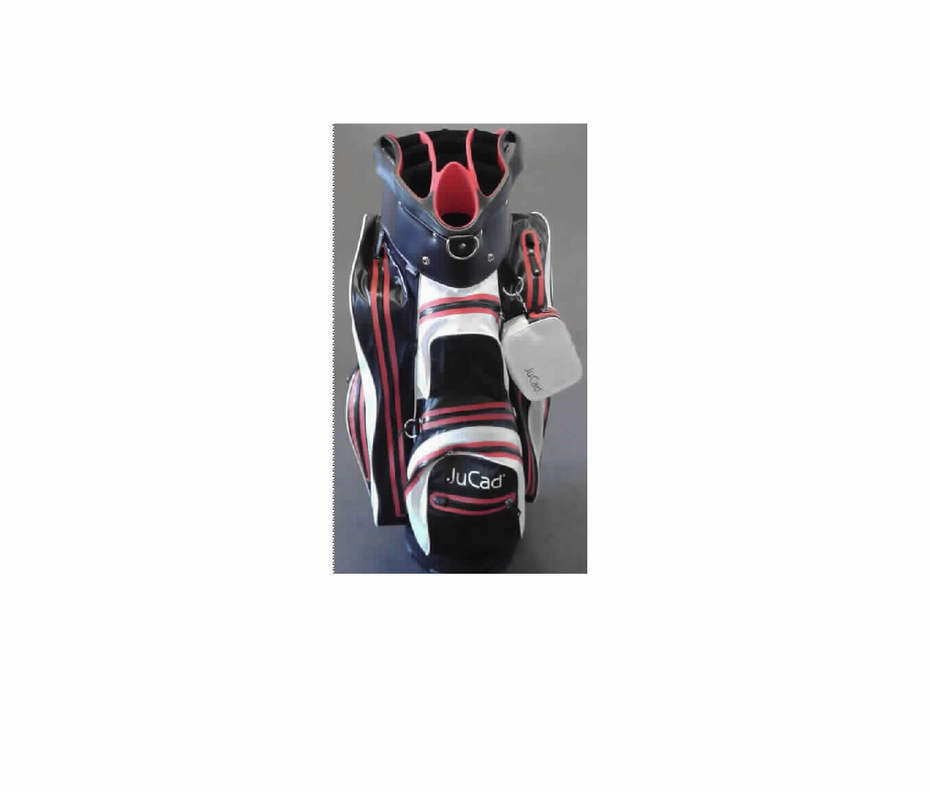 Tasche für Sportartikel (Golftasche), sog. wasserdichter Golfbag, Foto siehe Anlage,
- mit einer Außenseite aus Kunststofffolien auf einer Unterlage aus Spinnstoffen,
-  -  am oberen Rand und am Bodenteil aus formgepresstem Kunststoff,
- mit einem abnehmbaren Schultertragegurt und weiteren Tragemöglichkeiten in Form von Griffen,
- oben offen; mit 14 Öffnungen zum Einstellen von Golfschlägern,
- an allen Außenseiten mit einer Vielzahl an Reißverschlussfächern in verschiedenen Formaten, eines davon 
  als Isolierfach für Nahrungsmittel oder Getränke gearbeitet,
- an einer Seite mit einer Kordel mit Zugstopper, auf der gegenüberliegenden Seite mit einer abnehmbaren, 
   kleinen Acessoiretasche ausgestattet,
- in den Abmessungen: ca.  50 cm (Breite) x 40 cm (Tiefe) x 90 cm (Höhe),
- mit einer abnehmbaren Regenhülle, die am oberen Rand der Golftasche mittels Druckknöpfen befestigt wird,
- zum Transport und der Aufbewahrung von Golfschlägern und Zubehör bestimmt,
- in einem Polybeutel in einem Karton verpackt.

"Tasche für Sportartikel, mit Außenseite aus Kunststofffolien"