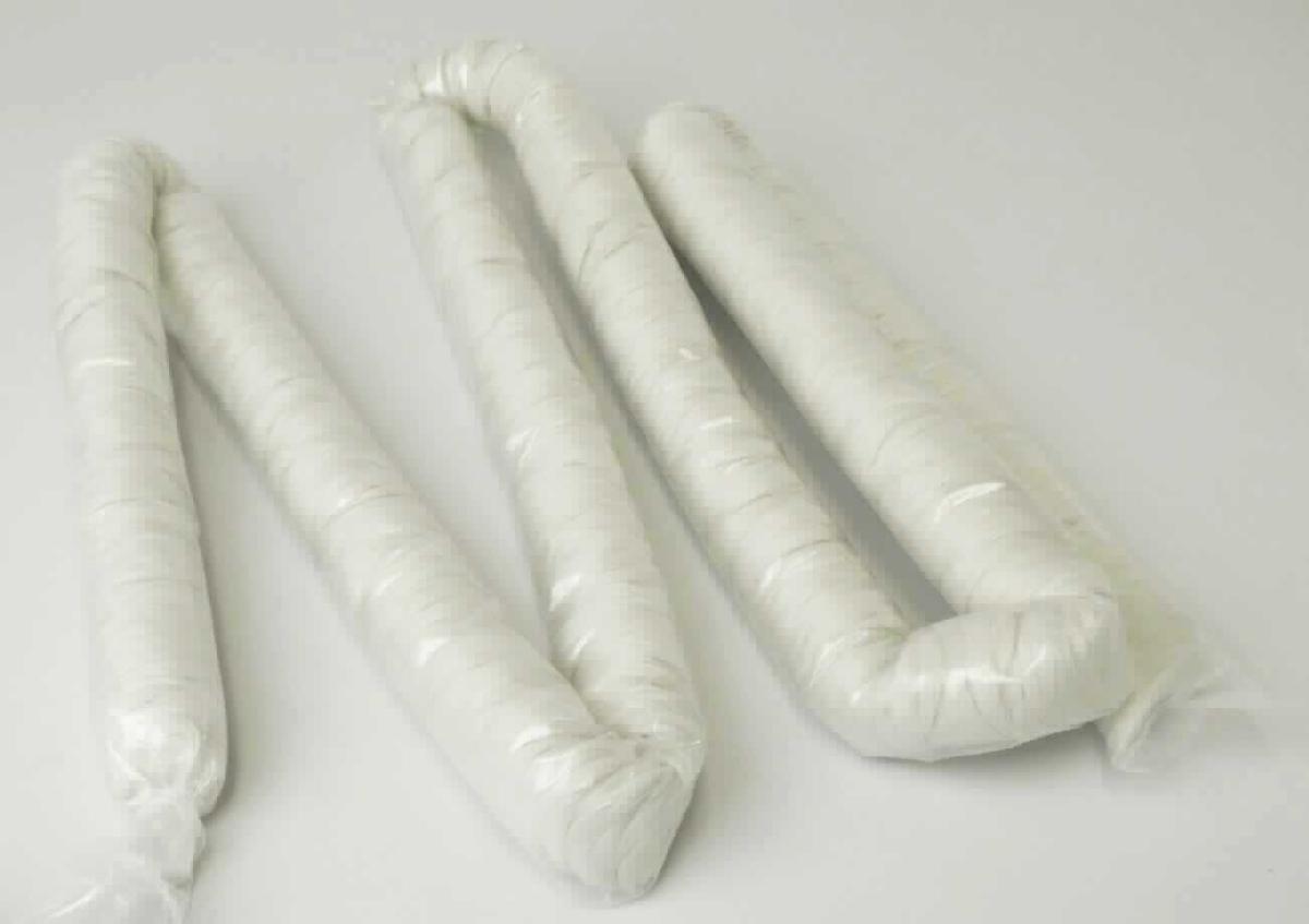 Garn, sog. synthetische Haarfasern, Foto siehe Anlage,
- in einem Polybeutel verpackt,
- laut Untersuchungsergebnis:
-- aus nicht texturierten (u. a. somit keine Ware der Unterposition 5402 34) synthetischen Filamenten (laut Antrag
   Polypropylen), 
-- ungedreht, somit kein Bindfaden,
-- ungezwirnt, somit kein Nähgarn und keine Ware der Unterposition 5402 63,
-- im Schlauch aufgemacht, somit nicht in Aufmachung für den Einzelverkauf,
-- nicht hochfest.

"Garn aus synthetischen Filamenten, kein Nähgarn, nicht in Aufmachung für den Einzelverkauf, 
 anderes als in den Unterpositionen 5402 11 bis 5402 39 genannte, ungezwirnt, ungedreht, anderes als in den 
 Unterpositionen 5402 44 bis 5402 47 genannte, aus Polypropylen"