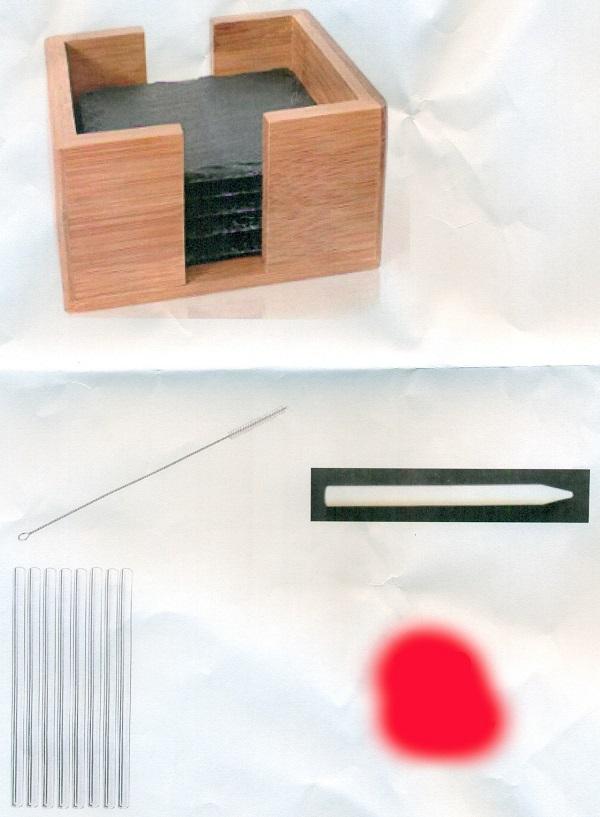 Angaben:
Acht quadratische Untersetzer aus Schiefer in einer Bambushalterung mit acht Glasstrohhalmen und einem Kreidestift zum Servieren von Getränken + Reinigungsbürste; gemeinsam in einem Geschenkkarton verpackt.

Hier:
Reinigungsbürste; Länge: 15 cm.

Zusammenstellung bestehend aus acht Untersetzern, einer Bambushalterung, acht Glasstrohhalmen und einem Kreidestift. Da die Waren weder zur Ausübung einer bestimmten Tätigkeit noch der Befriedigung eines gemeinsamen Bedarfs dienen, scheidet eine Einreihung als Warenzusammenstellung im Sinne der AV 3 b) aus. Die Bestandteile (hier: Reinigungsbürste) sind daher getrennt einzureihen.

Befund:
Bürstenware für die Haushaltsreinigung.