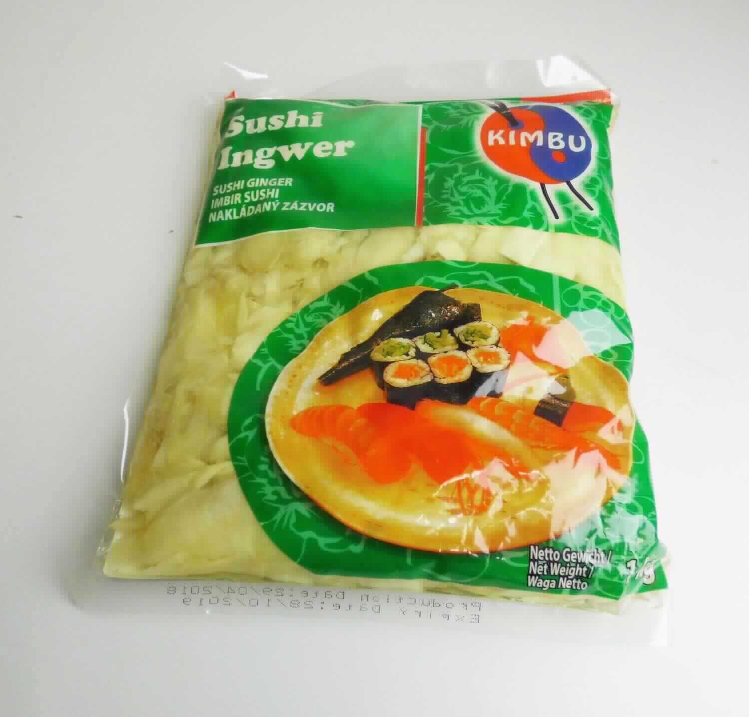 Ingwer, zubereitet.

Antragsangaben (als zutreffend unterstellt): Sushi Ingwer 1kg.

Beschaffenheit des vorgelegten Warenmusters: beigefarbene bis gelbliche, gehobelte Ingwerscheiben, in einer schwach trüben, hellgelben Aufgussflüssigkeit. Geschmack: essigsauer, scharf, leicht süß, nach Ingwer. Aufmachung: in einem bedruckten und an den Kanten verschweißten Originalkunststoffbeutel für den Einzelverkauf aufgemacht.
Gehalt an freier flüchtiger Säure i. S. der ZAnm 1 zu Kap 20: weniger als 0,5 GHT.
Zusatz von Zucker i. S. der ZAnm 3, 2. Anstrich Kap 20 i. V. m. ZAnm 2 a Abs 1 Kap 20: nicht enthalten.

Durch die Zubereitung hat der Ingwer den Charakter einer Ware der Position 0910 der KN verloren.

Früchte, Nüsse und andere genießbare Pflanzenteile, in anderer Weise zubereitet oder haltbar gemacht, auch mit Zusatz von Zucker, anderen Süßmitteln oder Alkohol, anderweit weder genannt noch inbegriffen, andere als in den Unterpositionen 2008 11 bis 2008 97 des HS inbegriffen, ohne Zusatz vom Alkohol, ohne Zusatz von Zucker, andere, andere.