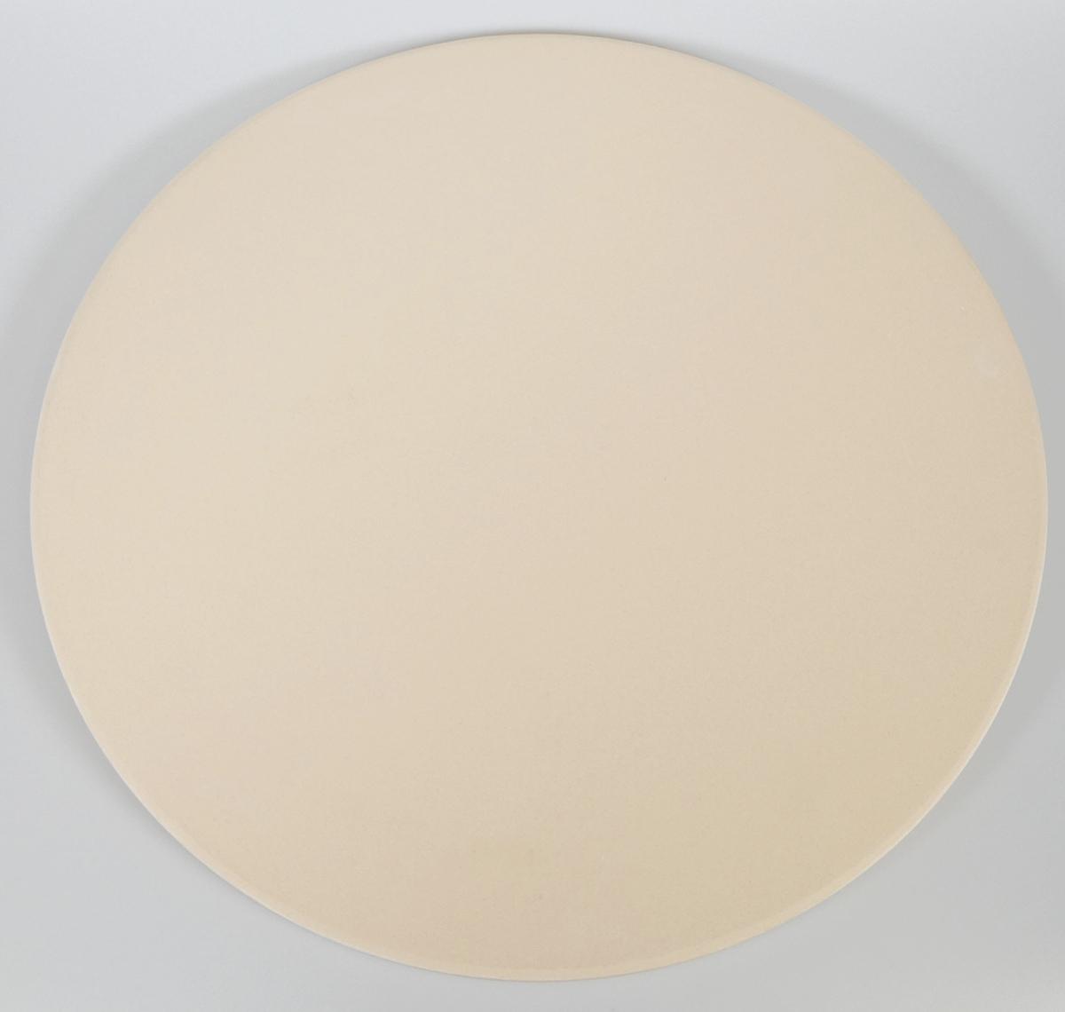 Anderer keramischer Haushaltsartikel (Pizzastein), Foto siehe Anlage,
- in Form einer runden, unglasierten, beigefarbenen Platte,
- in den Abmessungen: ca. 38 cm (Durchmesser) x 1﻿,﻿2 cm (Dicke),
- keramisches Erzeugnis; nach der Formgebung gebrannt; tonmineralhaltiges Material enthaltend,
- nach dem Ergebnis der wissenschaftlichen Untersuchung aus Steingut (keine Kordierit-Keramik),
- für das Backen u. a. einer Pizza auf einem Grillgerät oder im Backofen vorgesehen,
- in einem Karton verpackt.

"Anderer keramischer Haushaltsartikel (Pizzastein), Artikel für den Küchengebrauch, aus Steingut
 (keine Kordierit-Keramik)"