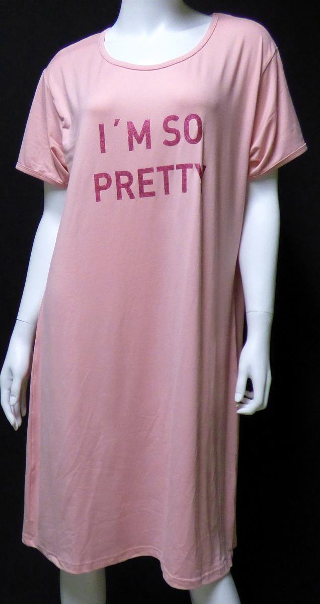 Kleid, sog. Damen-Sleepshirt, Größe L, Foto siehe Anlage,
- aus ca. 0,6 mm dicken, einfarbigen Gewirken aus laut Antrag 95 % Polyester und 5 % Elasthan (beides
  synthetische Chemiefasern),
- über den halben Oberschenkel reichend (Rückenlänge: ca. 99 cm),
- mit einem runden Halsausschnitt,
- ohne Öffnung und ohne Verschluss,
- mit kurzen Ärmeln; an den Armabschlüssen sowie am Halsausschnitt mit einfarbigen Randeinfassungen
  versehen,
- vorn großflächig mit einem Schriftzug bedruckt,
- am unteren Rand durch Umschlagen und Festnähen gesäumt,
- kann ohne ein weiteres, den Unterkörper bedeckendes Kleidungsstück getragen werden,
- kann unterschiedslos im Bett oder an anderen Orten getragen werden und ist daher nicht dazu be-
  stimmt, ausschließlich oder im Wesentlichen als Nachtkleidung im Bett getragen zu werden, somit kein
  Nachthemd.

"Kleid, aus Gewirken, für Frauen, aus synthetischen Chemiefasern"