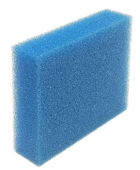 Angaben des Antragstellers:
Filterschwamm aus Polyurethan (Weichschaum), grobporiger Filterschwamm, blau, 280 x 280 x 75 mm.

Feststellungen an einem Warenfoto:
Block aus einem zelligen, blauen Material.

Befund:
Block aus Polyurethan-Weichschaum.