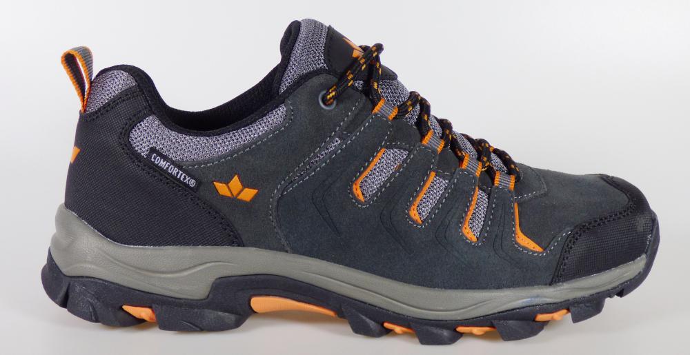 Halbschuhe, sog. Outdoorschuhe, Größe 40, Foto siehe Anlage,
- mit Laufsohlen aus (laut Antrag) Kunststoff; ohne Hauptsohle aus Holz,
- mit Oberteil (geschlossenes Blatt) aus Leder (den größten Teil der Außenfläche bildend), Kunststoff
  (Spinnstoff mit einer mit bloßem Auge wahrnehmbaren Außenschicht aus Kunststoff) und Spinnstoff,
- auf das Oberteil sind Verstärkungsteile aus Kunststoff und Spinnstoff aufgesetzt,
- mit Schnürsenkelverschluss,
- im Bereich der Ferse mit einer Anziehhilfe,
- seitlich, auf der Lasche und im Bereich der Ferse mit Firmenlogos verziert,
- ohne Metallschutz in der Vorderkappe,
- nicht den Knöchel bedeckend,
- mit einer Länge der Innensohle von ca. 26 cm,
- nicht als Männer- oder Frauenschuhe erkennbar.

"Schuhe mit Laufsohlen aus Kunststoff und Oberteil aus Leder, andere als in den Unterpositionen
 6403 1200 bis 6403 9950 genannte, mit einer Länge der Innensohle von mehr als 24 cm, nicht als
 Männer- oder Frauenschuhe erkennbar, andere als in der Unterposition 6403 9993 10 genannte"