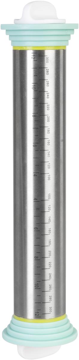 Sog. Teigroller, in Form einer Warenzusammenstellung in Aufmachung für den Einzelverkauf, im Wesentlichen bestehend aus einer Rolle aus Edelstahl, welche mit einer Messskala (Messbereich: 4 - 12 inch, 100 - 300 cm) bedruckt ist (charakterbestimmender Bestandteil in Bezug auf die Verwendung). Dazu gehören jeweils vier Paare von Abstandsscheiben aus Kunststoff, welche an beiden Enden angebracht werden können (zur äußeren Form: siehe Abbildung in der Anlage).
Die Bestandteile werden gemeinsam zum Ausrollen des Teiges auf die gewünschte Breite verwendet und sind gemeinsam verpackt.

Da eine Ware mit zwei Funktionen vorliegt  ("Haushaltsartikel aus Stahl" der Position 7323 und "Längenmessinstrument für den Handgebrauch" der Position 9017)  erfolgt die Einreihung in Anwendung der AV 3c) in die letztgenannte der in Betracht kommenden Positionen.

Die Ware wird als "Längenmessinstrument für den Handgebrauch, in Kapitel 90 weder genannt noch inbegriffen, nicht von den Unterpositionen (KN) 9017 1010 bis 9017 8010 erfasst" eingereiht.