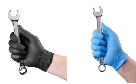 Angaben des Antragstellers:
Nitrilhandschuhe, puderfrei, in verschiedenen Farben und Größen
Material: NBR-Kautschuk

Die Handschuhe werden im industriellen und handwerklichen Bereich verwendet. Die Handschuhe werden in Spenderboxen zu 100 Stück gehandelt.

Befund:
Es liegen andere Handschuhe aus Weichkautschuk vor.