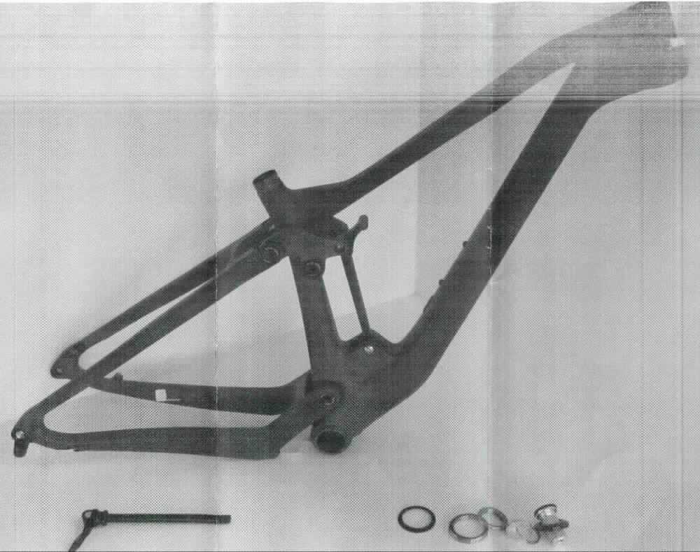 Zusammenstellung, bestehend aus Rahmen, Steckachse und zwei Kugellager, Foto siehe Anlage,
- getrennte Einreihung aller Bestandteile, da es sich weder um ein unvollständiges Fahrrad, noch um eine 
  Warenzusammenstellung zur Befriedigung eines speziellen Bedarfs oder um eine aus verschiedenen Be-
  standteilen zusammengesetzte Ware handelt,
- Rahmen (lt. Antrag):
-- aus mehreren Elementen aus (lt. Antrag) Kohlenstofffasern und Aluminium,
-- poliert, somit keine Ware der Codenummer 8714 9110 89 0,
-- mit Ursprung in der VR China,
-- in Mengen unter 300 Stück pro Monat (Art. 14 c) VO (EG) Nr. 88/97),
-- mit EUS - Bewilligung in Bezug auf die Inanspruchnahme der Endverwendung (Anhang A Spalte 8c 
   der Delegierten Verordnung (EU) 2015/2446) zur Verwendung bei der Herstellung von Fahrrädern,
-- aufgrund der Konzeption (u. a. Form und Abmessungen) erkennbar hauptsächlich zur Verwendung 
   in Fahrrädern des Kapitels 87 bestimmt.

"Teil für Fahrräder, Rahmen, mit Farbe versehen, eloxiert, poliert und/oder lackiert, mit Ursprung in 
China oder aus China versandt, in Mengen unter 300 Stück pro Monat, aus Aluminium und Kohlenstoff-
fasern, zur Verwendung bei der Herstellung von Fahrrädern"

"Die Befreiung vom Antidumpingzoll aufgrund der besonderen Verwendung im Rahmen der Antidumping-
maßnahme und die Einreihung in die oben angegebene Codenummer stehen unter dem Vorbehalt der 
Vorlage der erforderlichen Bescheinigung (Codierung/Schlüssel: D019)".

"Die Anwendung der autonomen Aussetzung aufgrund der Endverwendung und die Einreihung in die 
oben angegebene Codenummer des Zolltarifs stehen unter dem Vorbehalt der Vorlage der erforder-
lichen Bescheinigung (Codierung/Schlüssel: N990)".