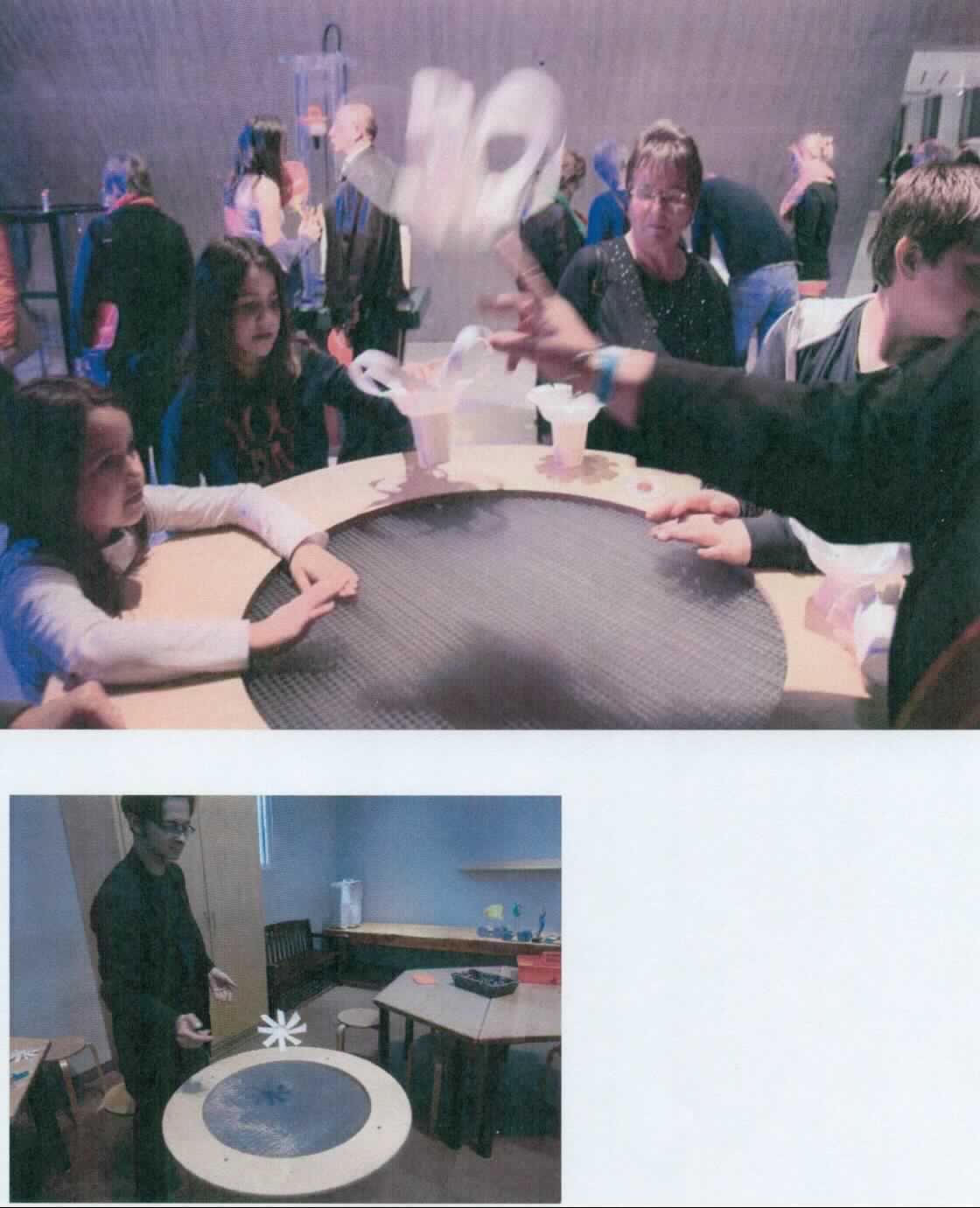 Bei dem Erzeugnis mit der Bezeichnung "Experimentation wind table" handelt es sich seiner Beschaffenheit und der vorgesehenen Verwendung nach um ein Exponat zu Vorführzwecken in Museen, Science Centern und ähnlichen Einrichtungen, das zur ausschließlichen Wissensvermittlung eines wissenschaftlichen Phänomens dient.

Das Exponat "Experimentation wind table", Seriennr.: 9489, zeigt experimentell die Wechselwirkung von Widerstandskraft, Auftrieb und Schwerkraft bei fallenden Objekten. 

Der Besucher konstruiert aus einfachen Materialien Flugobjekte und testet ihr Flugverhalten in Säulen bewegter Luft.

Das ca. 167 kg schwere Erzeugnis ist zur Interaktion durch den Betrachter / Besucher vorgesehen. 

Hauptbestandteile des Exponats (teilweise noch nicht zusammengesetzt):
- zylindrischer Korpus aus Holz mit einem Durchmesser von 1000 mm,
- vier Lüfter,
- Wellengitter-Oberfläche mit einem Rand aus Holz und
- ggf. Schautafel oder dergleichen.

Die Ware ist als "Instrument, Apparat, Gerät und Modell, seiner Beschaffenheit nach zu Vorführzwecken bestimmt, nicht zu anderer Verwendung geeignet, nicht von dem TARIC-Code 9023 0010 00 erfasst" einzureihen.

Anlage: 1 Abbildung