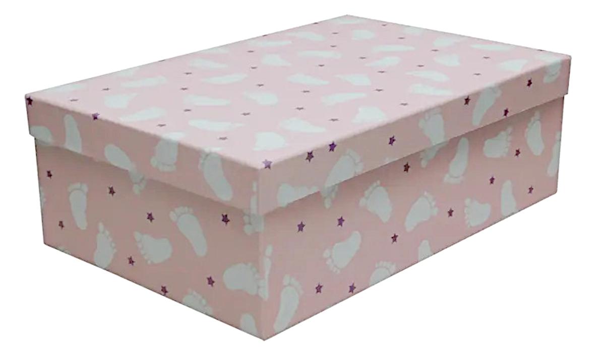 Es handelt sich um eine formstabile, quaderförmige Stülpdeckelschachtel aus mit Babyfüßchen bedrucktem Papier beklebter Pappe (Abmessungen: etwa 35﻿,﻿0 x 23﻿,﻿5 x 12﻿,﻿0 cm). Die Ware ist gemeinsam mit einem Tütchen mit Feuchtigkeit absorbierendem Silicagel (Ware mit geringem Wert) verpackt und mit einem mit Produktinformationen bedrucktem Klebeetikett versehen. 

Abbildung siehe Anlage.

Derartige Waren gehören als "andere als in den zuvor genannten TARIC-Codes aufgeführte Verpackungsmittel aus Papier oder Pappe" zum TARIC-Code 4819 5000 00.