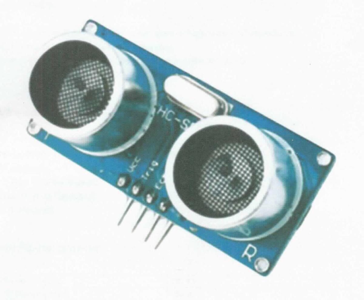 Ultraschallmodul, im Wesentlichen bestehend aus einer mit einem Ultraschallsender, einem Ultraschallempfänger, weiteren elektrischen und elektronischen Bauelementen sowie einem vierpoligen Anschlusskontakt bestückten Platine (siehe Abbildung in der Anlage).
Das Modul sendet ein Ultraschallsignal aus. Der Schall wird an Messobjekten reflektiert und die reflektierten Signale gelangen zum Empfänger zurück. Über die zeitliche Differenz zwischen Ausgangs- und Eingangssignal kann der Abstand zwischen dem Modul und dem Messobjekt bestimmt werden.
Die Ware wird als "Gerät zum Messen oder Prüfen geometrischer Größen (Abstand), in Kapitel 90 anderweit weder genannt noch inbegriffen, anderes als von den Unterpositionen (HS) 9031 10 bis 9031 49 erfasst" eingereiht.