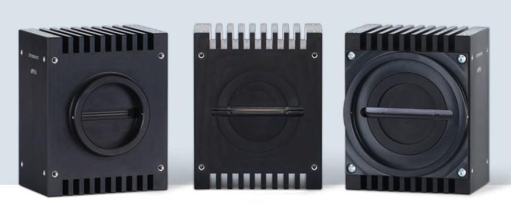 Fernsehkameras (Farbzeilenkameras allPIXA Color Line Scan Cameras 4k und 7k)
- aus einem Kamerakopf mit einem CCD-Zeilenbildsensor und Signalverarbeitungselektronik
  in einem Gehäuse (Abmessungen: 102 x 126 x 68 mm) mit Objektivanschluss
  und verschiedenen Schnittstellen (Abbildung siehe Anlage),
- ohne Bildspeicher,
- zur Aufnahme und Übertragung von Videobildern in verschiedenen Anwendungsbereichen.

"Fernsehkamera, nicht von der in den Unterpositionen 8525 81 00 bis 8525 83 00 erfassten Art"