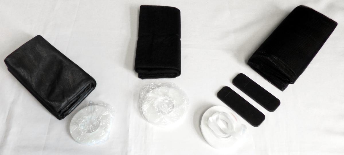 Kettengewirke, sog. Fliegengitter für Fenster, Foto siehe Anlage, 
- mit Befestigungsmaterial (selbstklebendes Hakenband) in einem Polybeutel und einem
  bedruckten Pappkarton verpackt,
- rechteckig zugeschnitten, in den Abmessungen von laut Antrag ca. 130 cm x 150 cm,
- aus synthetischen Chemiefasern (laut Antrag Polyester),
- gefärbt,
- ohne Flor- oder Schlingenoberfläche,
- ohne Elastomergarne oder Kautschukfäden,
- soll zur Verwendung als  Insektenschutzgitter an Fenstern angebracht werden; stellt
  sich nicht als Gewirke im Sinne der Unterpositions-Anmerkung 1 zu Kapitel 60 dar.

"Kettengewirke, anderes als in den Positionen 6001 bis 6004 genannte, aus synthetischen  
 Chemiefasern, anderes als in der Unterposition (HS) 6005 35 genannte, gefärbt"