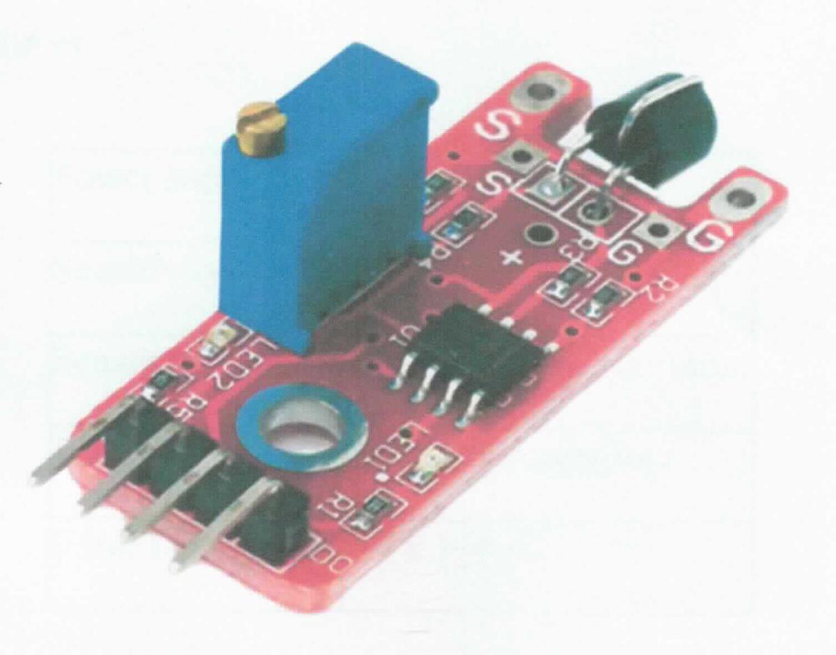 So genanntes Touch Sensor Modul, im Wesentlichen bestehend aus einer mit elektrischen und elektronischen Bauteilen bestückten Leiterplatte (Maße: 34 x 16 mm) einem Touch-Sensor mit metallener Berührungsfläche, einem Potentiometer zum Einstellen der Sensorsensitivität, einem Verstärker, einem Komparator, 2 Signal LEDS und 4 Anschlusspins.
Das Gerät reagiert mit einer Signaländerung auf die Berührung der Messspitze mit der Haut. Bei Berührung gibt das Gerät sowohl ein analoges Messsignal (0 bis 3,3 V bzw. 5,5 V) als auch ein digitales High-Low Signal (Low= 0 V oder High 3,3 V bzw. 5,5, V) aus.
Das Gerät dient lediglich dem Detektieren einer Berührung an der Sensorspitze; ein Ermitteln einer konkreten physikalischen Größe ist nicht möglich, es findet eine sog. Relativ-Messung statt.
Die Ware wird als "Gerät zum Messen oder Prüfen anderer als geometrischer Größen, in Kapitel 90 anderweit weder genannt noch inbegriffen, anderes als von den Unterpositionen (HS) 9031 10 bis 9031 49 erfasst" eingereiht.