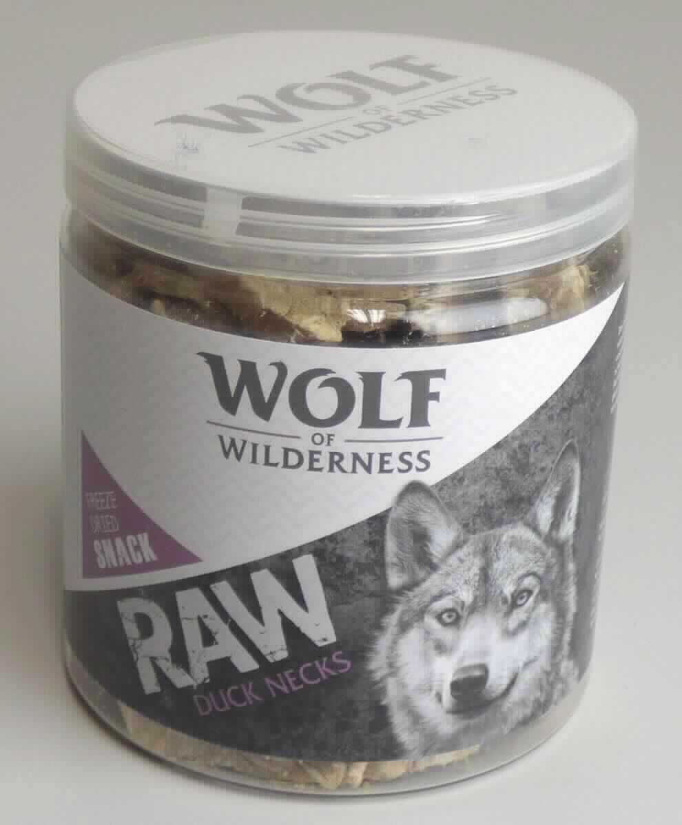 Nach den Antragsangaben, den ergänzenden Angaben und der vorliegenden Warenprobe handelt es sich bei der als "Wolf of Wilderness - Gefriergetrocknete Premium-Snacks, Entenhälse" bezeichneten Ware um gefriergetrocknete, in Stücke geschnittene Entenhälse ohne weitere Zusätze.

Die Ware ist zur Verwendung als Hundefutter (Tierfuttermittel, Hundesnacks) bestimmt und in mit bedruckten Etiketten versehenen Kunststoffdosen (Gewicht von 90 g) als Einzelfuttermittel für Hunde für den Einzelverkauf aufgemacht.

Zolltarifrechtlich handelt es sich bei derartigen für die menschliche Ernährung ungeeigneten Erzeugnissen um "Waren tierischen Ursprungs, anderweit weder genannt noch inbegriffen, andere als in den Unterpositionen (TARIC)0511 1000 00 bis 0511 9985 20 genannt, ungenießbar".