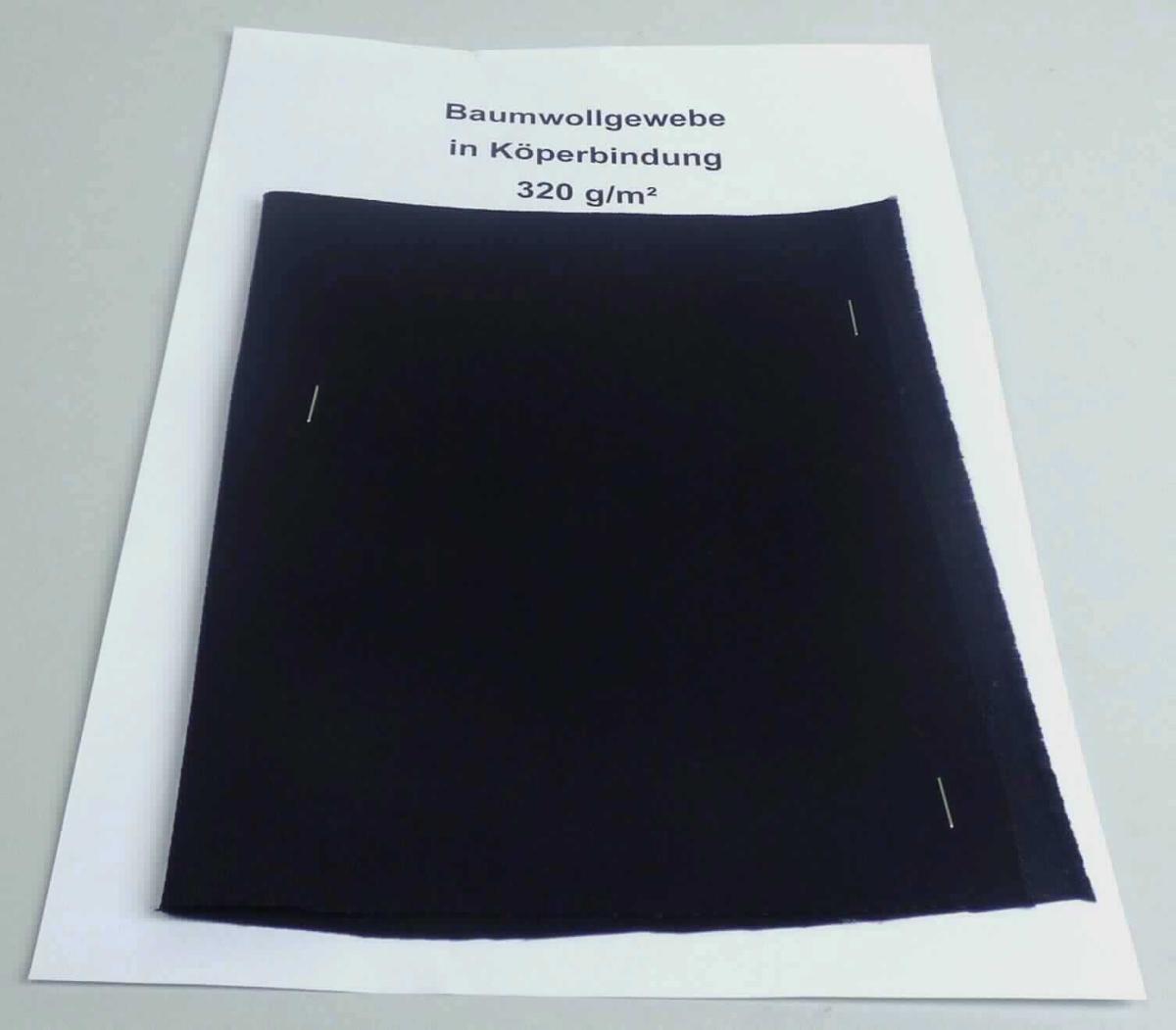 Gewebe, Foto siehe Anlage,
- als Meterware, mit einer Breite von laut Antrag mehr als 30 cm,
- aus laut Antrag Baumwolle, 
- mit einem Quadratmetergewicht von laut Antrag 320 g,
- in Köperbindung (4-bindig),
- gefärbt.

"Gewebe aus Baumwolle, mit einem Anteil an Baumwolle von mehr als 85 GHT und mit einem 
 Quadratmetergewicht von mehr als 200 g, gefärbt, in 4-bindigem Köper"