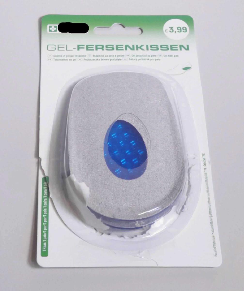 Gel-Fersenkissen (Foto siehe Anlage)
- keilförmiges, selbsthaftendes Kunststofferzeugnis,
- zum Einsetzen in den Fersenbereich von Schuhen, 
- herausnehmbar,
- ohne Hinweise auf Handarbeit.

"Fersenstück (herausnehmbare Ware; Fersenkissen), nicht handgearbeitet"
