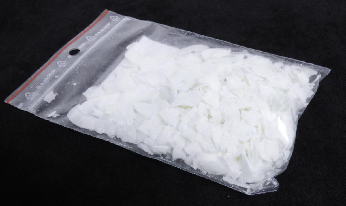 Kokoschips, getrocknet.

Neuerteilung der vZTA DEBTI-3362/18-1.

Beschaffenheit der zur vZTA DEBTI-3362/18-1 vorgelegten Warenprobe:
Cremefarbene, bis zu 3 cm lange, 1 cm breite und 1 mm dicke, getrocknete, ungesüßte Kokosstreifen.
Es ergaben sich keine Hinweise, dass die Ware einer über das Kapitel 8 der KN hinausgehenden Behandlung unterzogen wurde.

Kokosnüsse, getrocknet.