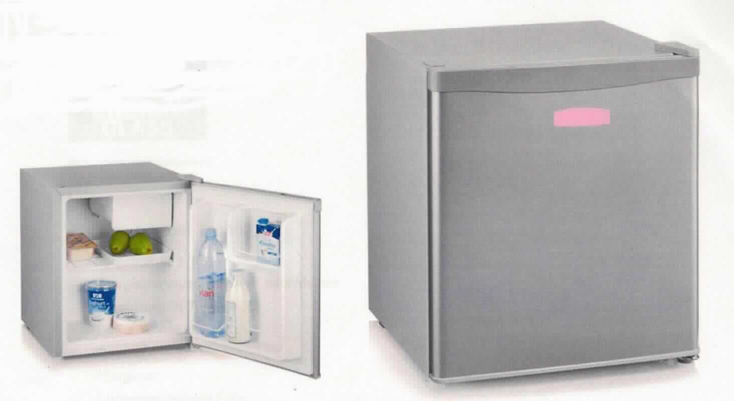 Kühlbox mit Kaltlagerfach, KS 9958 und KS 9959
- aus einem würfelförmigen Gehäuse mit Tür (Abmessungen: 51 x 43,9 x 47 cm), Kompressorkühlung, 
  Türablage, einem Kaltlagerfach, Eiswürfeleinsatz, Ablagerost sowie einem Temperaturregler 
  (Abbildung siehe Anlage),
- mit einem Gesamtnutzinhalt von 42 l (inkl. 6-Liter-Kaltlagerfach),
- zum Kühlen von Lebensmitteln im Haushalt.

"Kühlschrank, Haushaltskühlschrank, Kompressorkühlschrank, mit einem Inhalt von weniger als 340 l, kein Tisch- oder Einbaukühlschrank, mit einem Inhalt von 250 l oder weniger, nicht mit teilfluorierten Kohlenwasserstoffen (HFKW) vorbefüllt - Kühlbox mit Kaltlagerfach"