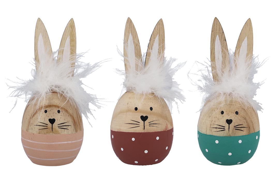 Nach den Antragsangaben handelt es sich bei der sog. "Dekofigur Hase" um einen Osterfestartikel in unterschiedlicher Ausführung aus Holz. Das ca. H 12 cm x Ø 5 cm große Erzeugnis besteht aus einem an der Unterseite abgeflachten, eiförmigen Korpus, der im unteren Bereich farbig bemalt und mit Streifen bzw. Punkten verziert ist. Im oberen Bereich ist die Ware mit einem Hasengesicht bemalt und mit zu Ohren ausgeformten Sperrholzzuschnitten sowie aufgeklebten Federn versehen.

Derartige Erzeugnisse dienen erkennbar der traditionellen Ausgestaltung des Osterfestes.

Zolltarifrechtlich handelt es sich um "Festartikel, andere als Weihnachtsartikel".