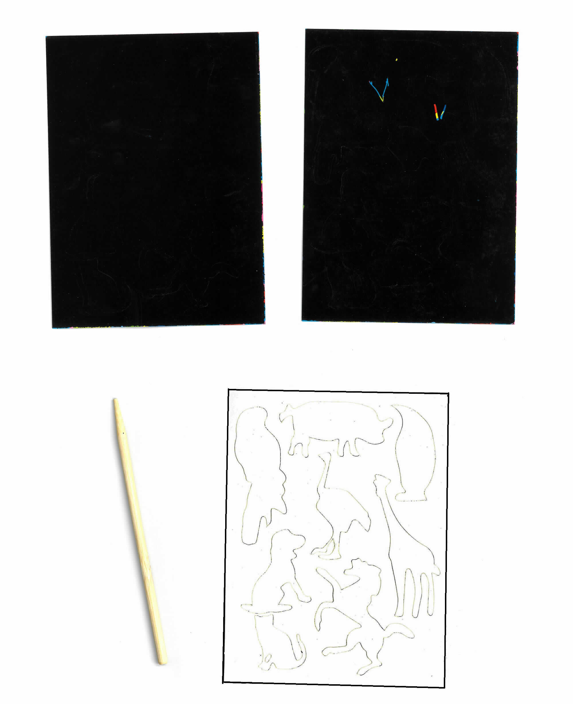 Es handelt sich um ein Set, bestehend aus:

1. Zwei rechteckige Zuschnitte aus ungebleichtem Kartonpapier (Format etwa 11,0 x 15,1 cm), die jeweils einseitig bunt bedruckt sowie mit einer Lage Kunststofffolie überzogen sind, die augenscheinlich jeweils weniger als die Hälfte der Gesamtdicke des Erzeugnisses ausmacht und mit einer schwarzen Deckschicht überzogen ist, die mit der unter 3. beschriebenen Ware abgekratzt werden soll. 

2. Ein rechteckiger Zuschnitt aus Kartonpapier (Format etwa 11,5 x 15,2 cm), der jeweils in den Umrisslinien verschiedener Tiermotive (z. B. Giraffe, Pferd) vorgestanzt sind. Nach dem Herausdrücken der Stanzlinge soll der Bogen auf die unter 1. beschriebenen Waren gelegt und somit als Kratzschablone verwendet werden. 

3. Ein etwa 14,0 cm langer an einem Ende spitz zulaufender Stift aus Bambus. 

Die Waren befinden sich gemeinsam in einem Beutel aus Kunststofffolie und sind in einem Umschlag mit Eurolochung aus bedruckter Pappe für den Einzelverkauf aufgemacht. 

Derartige Waren gehören als "mit Kunststoff überzogene Papiere, nicht mit einer Klebeschicht versehen, nicht gebleicht, in rechteckigen Bogen, jeder Größe, keine Waren von der in der Position 4803, 4809 oder 4810 beschriebenen Art" zur Codenummer 4811 59 00 00 0 des Zolltarifs, da es sich zolltarifrechtlich um eine Warenzusammenstellung in Aufmachung für den Einzelverkauf handelt, deren wesentlicher Charakter nach dem Umfang und der Bedeutung für die Verwendung durch die unter 1. beschriebenen Waren bestimmt wird.
