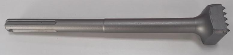 "Stocker-Meißel, Art.-Nr. 560822"

- aus einem SDS-Schaft aus Stahl, der vorne zu einer quadratischen Fläche
  ausgeformt ist, die mit 25 Zähnen aus Cermets (auf der Grundlage von
  Wolframcarbid mit Kobalt als Bindemittel) versehen ist

- Länge insgesamt 285 mm, Fläche 40 x 40 mm

- zur fallweisen Verwendung in handgeführten Bohrhammermaschinen
  mit Drehgangabschaltung und SDS-max-Aufnahme der Position 8467

- zum Aufrauen von Betonoberflächen vor Bohrarbeiten
(Antragstellerangaben)

Abbildung siehe Anlage.

Derartige Erzeugnisse gehören als "auswechselbare Werkzeuge zur Verwendung in Werkzeugmaschinen, mit arbeitendem Teil aus Cermets, andere als in den TARIC-Codes 8207 1300 00 bis 8207 9071 00 genannte" zum TARIC-Code 8207 9078 00.