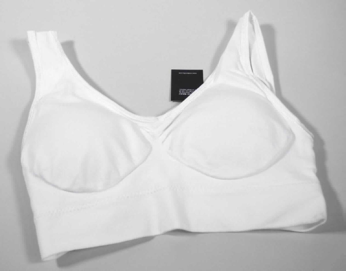 Büstenhalter, sog. Sport BH, Größe S, Foto siehe Anlage,
- aus bis zu ca. 1,1 mm dicken, unterschiedlich strukturierten, einfarbigen, elastischen Gewirken aus synthetischen
  Chemiefasern (laut Antrag: Nylon und Elasthan); 
- im Brustbereich doppelt gearbeitet; mit einzelnen, durch Änderung der Wirkart ausgearbeiteten Büstenteilen von 
  konvexer Form; mit herausnehmbaren Polstern versehen,
- mit ca. 3 cm breiten Trägern, an den Rändern mit schmalen, elastischen Bändern eingefasst,
- ohne Öffnung oder Verschluss,
- am unteren, doppelt gearbeiteten, ca. 3,8 cm breiten, elastischen Rand durch Umschlagen und Festnähen 
  gesäumt, 
- die Ware ist geeignet, die Einzelbüste zu stützen, zu korrigieren und zu formen.

"Büstenhalter, aus Gewirken, nicht in Warenzusammenstellung für den Einzelverkauf aufgemacht"