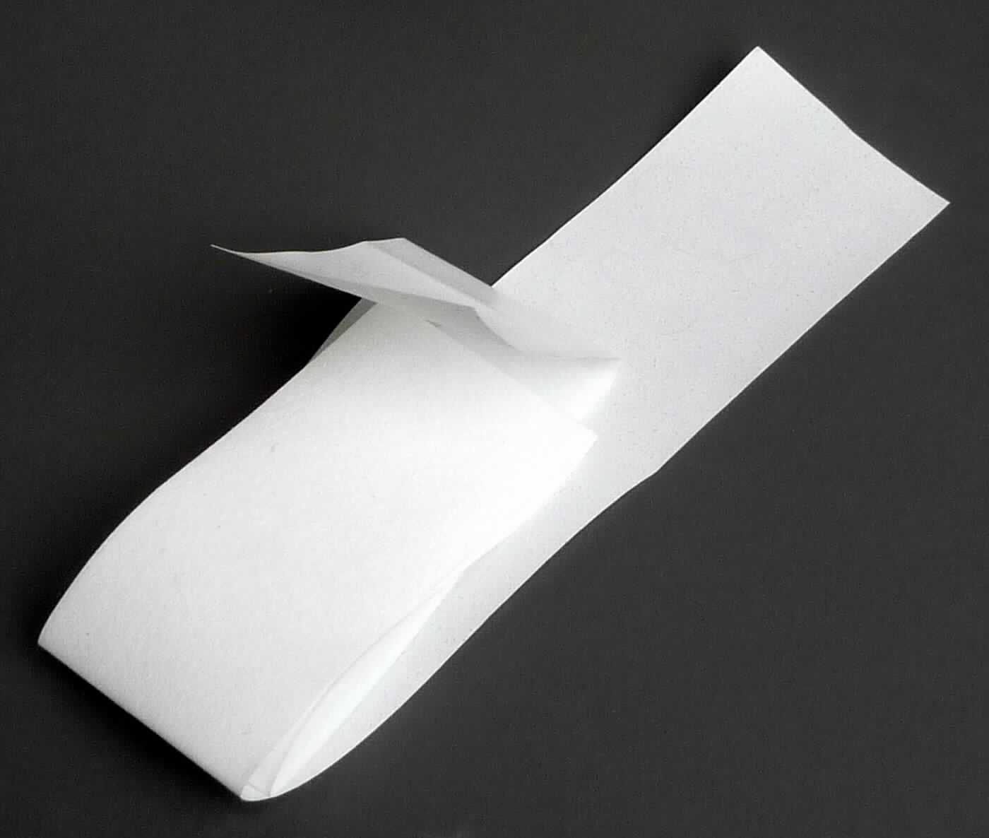 Vliesstoff, sog. Membrane aus Vliesstoffe, Art. 1 390 002 006, Foto siehe Anlage,
- in einem Polybeutel verpackt, 
- als Streifen; mit einer Breite von ca. 3,4 cm und einer Länge von ca. 32 cm, 
- laut Untersuchungsergebnis:
-- weißer Vliesstoff aus synthetischen Filamenten, 
-- mit Bindemitteln verfestigt, 
-- einlagig,
-- einseitig mit einem Kunststoff (kein Zellkunststoff) überzogen,
-- mit einem Quadratmetergewicht von ca. 75 g, somit keine Ware der Unterposition 5603 11.

"Vliesstoff, überzogen, aus synthetischen Filamenten, mit einem Quadratmetergewicht von mehr als 70 g bis 150 g, 
 anderer als in den Unterpositionen 5603 1310 10 und 5603 1310 20 genannte"