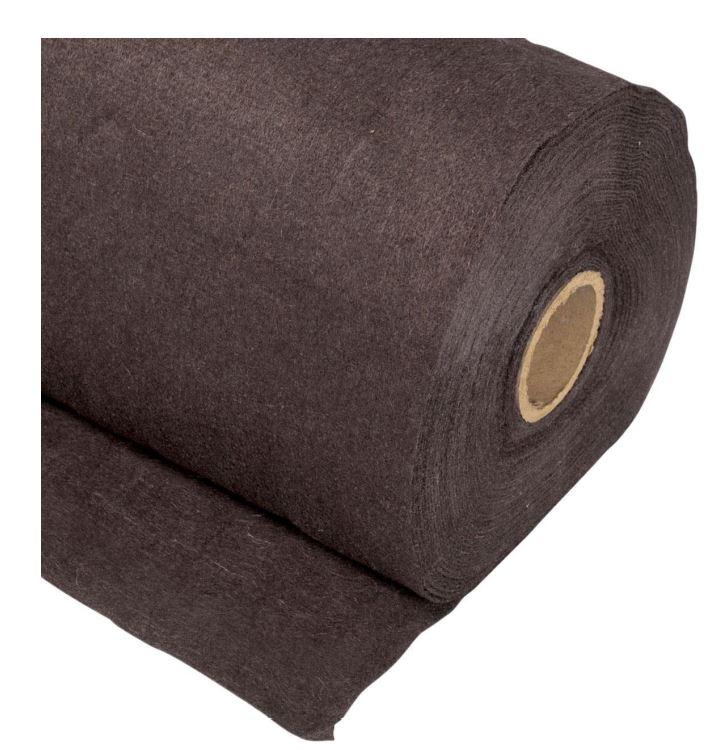 Nadelfilz, sog. Winterschutz JUTE-FILZ, Foto siehe Anlage,
- mit einer bedruckten Pappbanderole umwickelt, 
- als Meterware, laut Antrag mit einer Breite von 50 cm und einer Länge von 3000 cm,
- aus Bastfasern des Kapitels 53 (laut Antrag Jute), 
- weder getränkt, bestrichen, überzogen noch laminiert,
- laut Antrag zur Isolation gegen Frostschäden bestimmt.

"Filz, Nadelfilz, weder getränkt, bestrichen, überzogen noch laminiert, aus Jute"