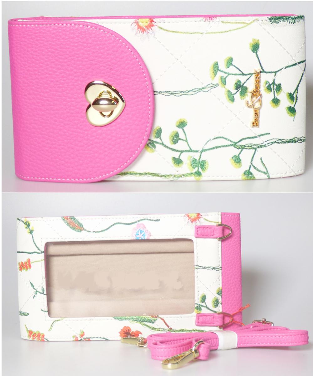 Handtasche, sog. Graceland Handytasche, CFW2360691, Foto siehe Anlage,
- mit einer Außenseite aus Kunststofffolien (überwiegend lederartig geprägt; an der Rückseite 
  mit einem eingesetzten Sichtfenster aus klarsichtiger Kunststofffolie),
- mit einem abnehmbaren, längenverstellbaren Schultertragegurt,
- mit einer Überschlagklappe mit einem Drehverschluss,
- - überwiegend gefüttert; innen mittels Trennsteg in zwei Fächer unterteilt,
- - das vordere Fach ist mit vier offenen Einsteckfächern im Bankkartenformat ausgestattet,
- - das hintere Fach ist durch das Sichtfenster erkennbar zur Aufnahme eines Mobiltelefons
    gestaltet,
- mit den Abmessungen: ca. 10,5 cm (Breite) x 19,5 cm (Höhe) x 3,5 cm (Tiefe),
- Handtasche, da aufgrund der Größe und des Gesamteindrucks in erster Linie dazu geeignet,
  kleinere, persönliche Gegenstände aufzunehmen.

"Handtasche, mit Außenseite aus Kunststofffolien"
