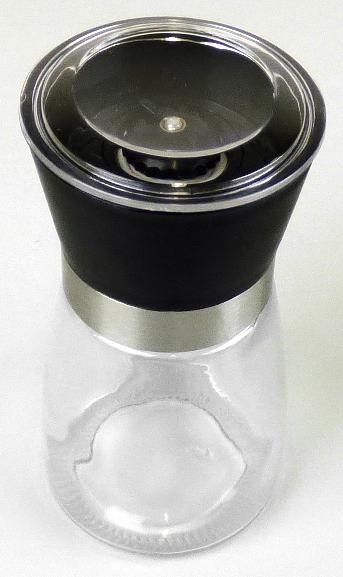 Keramischer Haushaltsartikel (Gewürzmühle), Artikel 81587, Foto siehe Anlage,
- in den Abmessungen: ca. 13 cm (Höhe) x 7 cm (Durchmesser),
- aus verschiedenen Stoffen zusammengesetzt; bestehend aus:
- - einem oben offenen Behälter aus klarsichtigem Glas,
- - - zum oberen Rand hin schmaler werdend, mit einem Schraubgewinde versehen,
- - einer runden Halterung aus Kunststoffen für das Mahlwerk,
- - - mit einer klarsichtigen Abdeckscheibe aus Kunststoff,
- - - teilweise mit einer Verblendung aus unedlem Metall,
- - - auf den Glasbehälter geschraubt,
- - einem Mahlmechanismus mit einem kurzen Mahlgestänge und einer Feder aus unedlen Metallen,
- - einem in die Kunststoffhalterung integrierten, zweiteiligen, weißen Mahlwerk (arbeitendes Teil),
- - - keramisches Erzeugnis, nach vorheriger Formgebung gebrannt,
- - - lt. Antrag aus Aluminiumoxidkeramik (andere Keramik als Porzellan, gewöhnlicher Ton, Steinzeug,
      Steingut oder feine Erden) bestehend,
- das Mahlwerk aus Keramik bestimmt insbesondere aufgrund seiner Bedeutung in Bezug auf die
  Verwendung den wesentlichen Charakter der Ware,
- dient als Haushaltsartikel für den Tisch- oder Küchengebrauch,
- keine Ware der Position 8210, da das arbeitenden Teil (Mahlwerk) nicht aus den in Anmerkung 1
  zu Kapitel 82 genannten Stoffe bestehen,
- keine Einreihung in das Kapitel 84, da Gewürzmühlen mit Mahlwerken aus Keramik als Apparate
  aus keramischen Stoffen vom Kapitel 84 ausgenommen sind.

"Keramischer Haushaltsartikel (Gewürzmühle), Artikel für den Tisch- oder Küchengebrauch, aus
anderer Keramik als Porzellan, gewöhnlichem Ton, Steinzeug, Steingut, feinen Erden
(Aluminiumoxid)"