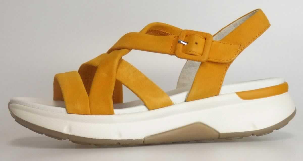 Sandalen (lt. Antrag: "Freizeitschuh für Damen", Größe 4,5, Foto siehe Anlage)
- mit Laufsohlen aus Kautschuk/Kunststoff; ohne Hauptsohle aus Holz,
- mit zehenfreiem Oberteil (nicht geschlossenes Blatt) aus Leder,
- mit Schnallenverschluss und Klettverschluss,
- nicht den Knöchel bedeckend,
- mit einer größten Höhe des Absatzes und der Sohle von ca. 4,5 cm.

"Schuhe mit Laufsohlen aus Kautschuk/Kunststoff und Oberteil aus Leder, andere als in den Unterpositionen 
 6403 1200 bis 6403 9905 genannte, mit nicht geschlossenem Blatt, mit Absatz und Sohle mit einer größten 
 Höhe von mehr als 3 cm"