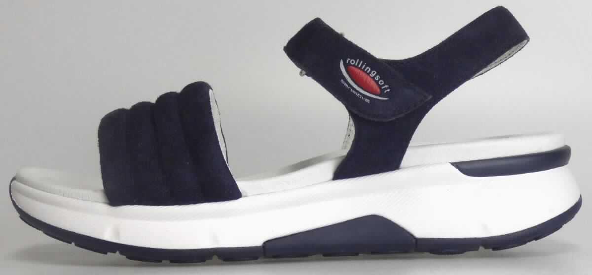 Sandalen (lt. Antrag: "Freizeitschuh für Damen", Größe 4,5, Foto siehe Anlage)
- mit Laufsohlen aus Kautschuk/Kunststoff; ohne Hauptsohle aus Holz,
- mit zehenfreiem Oberteil (nicht geschlossenes Blatt) aus Leder,
- mit Klettverschluss,
- nicht den Knöchel bedeckend,
- mit einer größten Höhe des Absatzes und der Sohle von ca. 4,5 cm.

"Schuhe mit Laufsohlen aus Kautschuk/Kunststoff und Oberteil aus Leder, andere als in den Unterpositionen 
 6403 1200 bis 6403 9905 genannte, mit nicht geschlossenem Blatt, mit Absatz und Sohle mit einer größten 
 Höhe von mehr als 3 cm"