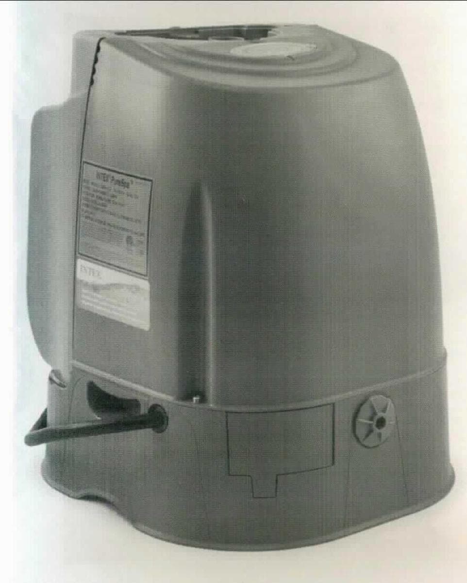 Sog. Whirlpool-Steuereinheit
- in Form eines modular aufgebauten Gerätes aus Luftpumpe, elektrischem Wasser-
  durchfluss-Heizelement und Wasserfilter, in einem spezifisch geformten Geräte-
  gehäuse mit Anschlüssen für Wasserein- und -auslass sowie für Luftauslass,
  Elektro-Anschlusskabel und Aufnahme für eine Bedieneinheit (diese nicht
  Gegenstand der Tarifauskunft) - Abbildung siehe Anlage -,
- zum Aufpumpen eines Whirlpools, zum Heizen und Filtrieren des Poolwassers
  sowie zum Erzeugen eines Whirlpool-Effekts durch die Luftpumpe.
Eine kennzeichnende Haupttätigkeit der Gerätekombination ist nicht feststellbar.

"Elektrischer Warmwasserbereiter, Durchlauferhitzer (Kombination aus elektrischem Heizelement, Wasserfilter und Luftpumpe, ohne kennzeichnende Haupttätigkeit) - sog. Whirlpool-Steuereinheit"