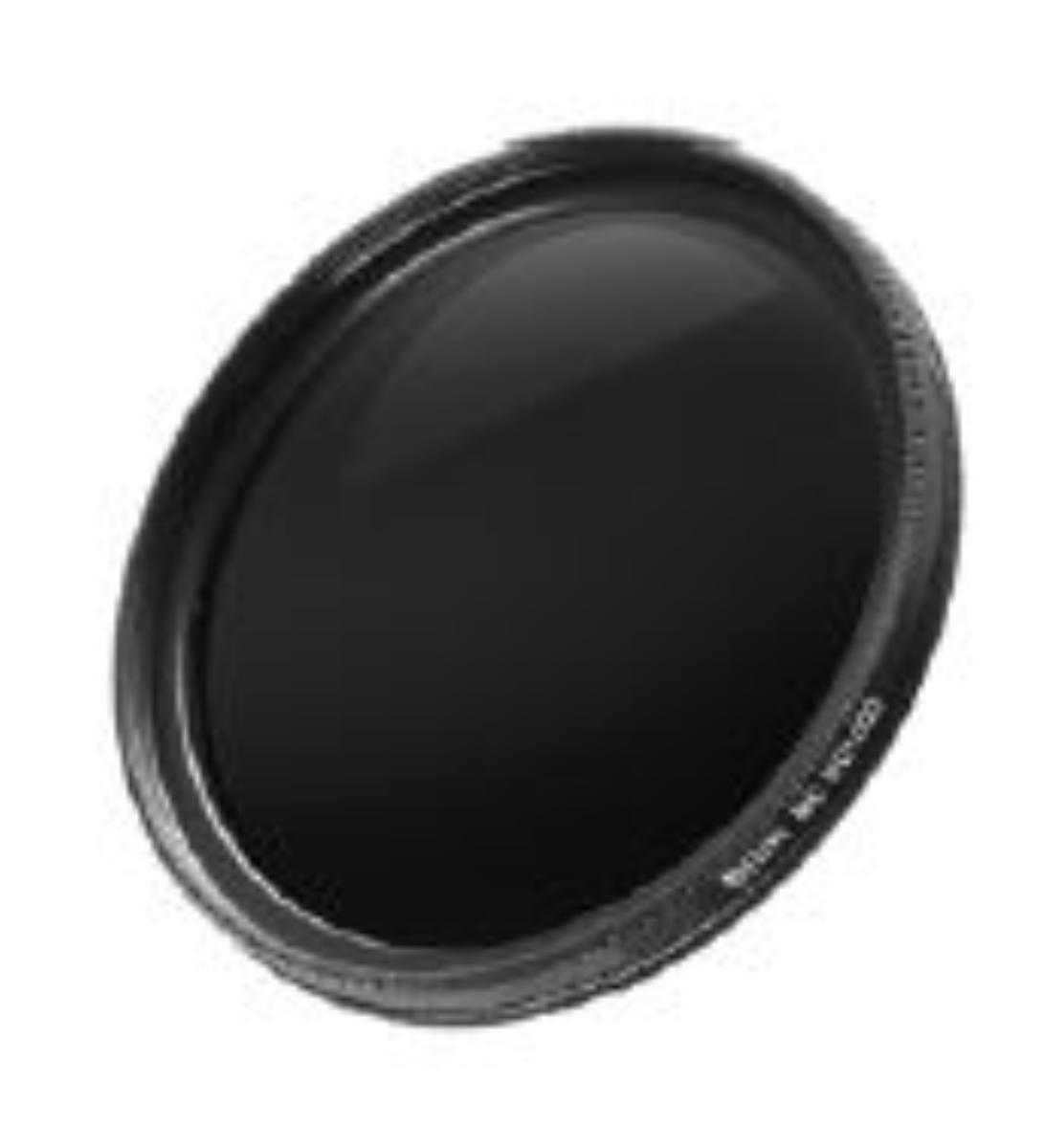 Sog. Graufilter ND1000 slim MC, im Wesentlichen bestehend aus einer optisch bearbeiteten, vergüteten Glasscheibe, welche in einer Metallfassung eingelassen wurde und den optischen Effekt produziert (Durchmesser ca. 62 mm). Der Filter besitzt ein zusätzliches Frontgewinde, wodurch Kombinationen möglich sind.

 Zur äußeren Form siehe Abbildung in der Anlage.

Der Filter dient nach Montage an einem Objektiv zur Verlängerung der Belichtungszeit (um den Faktor 1000) und für eine gleichmäßige Abdunkelung des Bildes sowie zur Verringerung der Lichtmenge, sodass eine geringe Schärfentiefe bei offener Blende erreicht wird (z.B. bei Architekturfotografie).

Das Erzeugnis ist in einer Schutzhülle für den dauernden Gebrauch verpackt und wird als "optisches Element, aus Stoffen aller Art, für Instrumente und Geräte, gefasst, nicht aus nicht optisch bearbeiteten Glas, Filter" eingereiht.