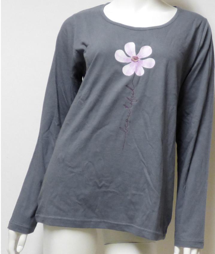 T-Shirt und lange Hose, sog. Damen-Schlafanzug, Art. Bianca-PY, Größe S, Foto siehe Anlage,
- als zweiteilige Zusammenstellung; kein Schlafanzug, da die Kleidungsstücke nach ihren objek-
  tiven Merkmalen (insbesondere nach Schnitt, Material und Gesamteindruck) unterschiedslos im
  Bett oder an anderen Orten getragen werden können und daher nicht dazu bestimmt sind, aus-
  schließlich oder im Wesentlichen als Nachtkleidung getragen zu werden,
- keine Kombination, u. a. weil ein Kleidungsstück der Position 6109 (T-Shirt) nicht als Bestandteil
  einer Kombination zugelassen ist,
- getrennte Einreihung aller Bestandteile, weil die Kleidungsstücke nicht zusammen in eine 
  Position eingereiht werden können,
- T-Shirt:
-- aus ca. 0,6 mm dicken (leichten), einfarbigen Gewirken aus laut Antrag 100 % Baumwolle,
-- über die Taille reichend (Rückenlänge: ca. 65,5 cm),
-- mit einem runden, leicht halsfernen Ausschnitt, mit einer Randeinfassung,
-- ohne Öffnung und ohne Verschluss,
-- mit langen, enganliegenden Ärmeln,
-- auf der Vorderseite mit einem Aufdruck verziert,
-- am unteren Rand und an den Ärmelenden durch Umschlagen und Festnähen gesäumt.

"T-Shirt, aus Gewirken, aus Baumwolle"