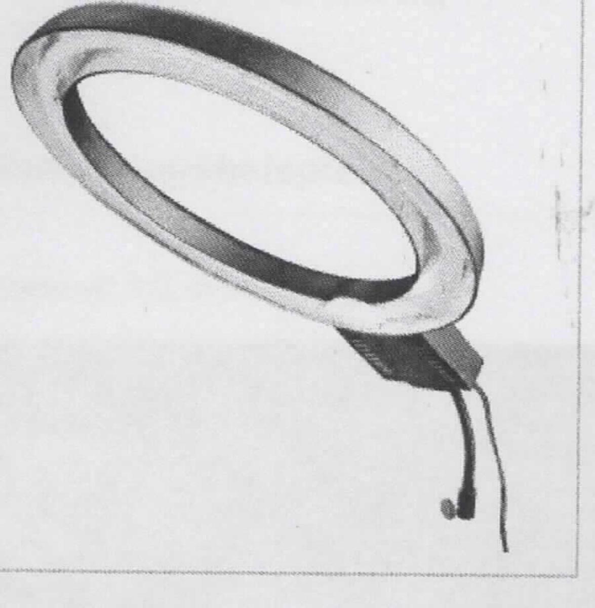 So genannter Blitz- und Schirmhalter als Set bestehend aus einem Durchlichtschirm, zwei Reflexschirmen und einem Blitz- und Schirmhalter.
Die Schirme haben jeweils einen Durchmesser von 84 cm und verfügen über eine einfache Schirmstange ohne besondere Halterung oder Griffstück. Sie dienen der besseren Ausleuchtung in Fotostudios. 
Bei dem Halter handelt es sich im Wesentlichen, um eine längliche, schwenkbare Halterung aus Kunststoff und Metall mit einem 5/8 Zoll Stativanschluss an einem Ende und einem Blitzschuh zum Befestigen von Blitzlichtgeräten für fotografische Zwecke am anderem Ende. Zusätzlich verfügt der Halter über eine Vorrichtung zur Aufnahme der Schirme. Alle Bestandteile werden gemeinsam verpackt.

Jeder Bestandteil wird gleichermaßen als "Zubehör, erkennbar hauptsächlich für Blitzlichtgeräte für fotografische Zwecke bestimmt" eingereiht.