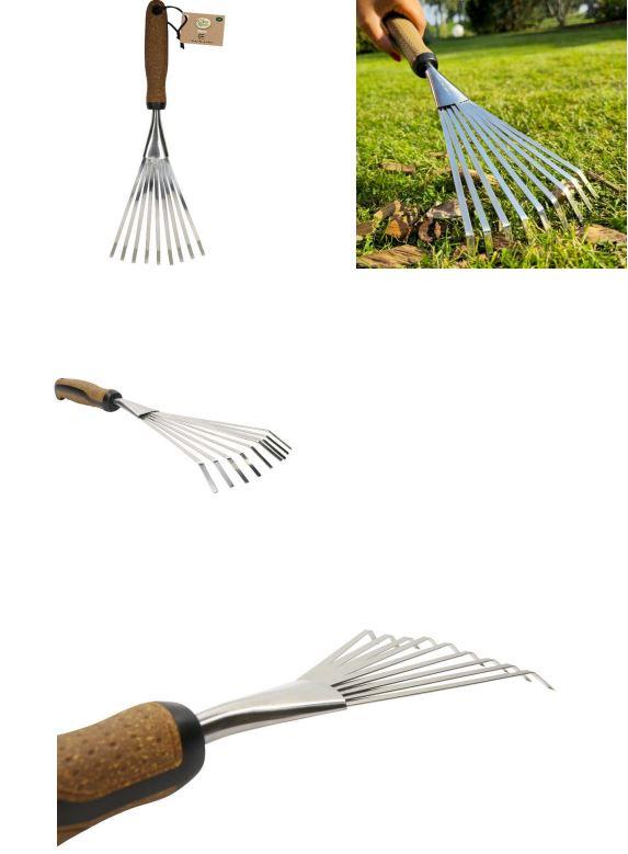 "Sog. Laubfeger"

- mit freiem Arm zu handhabender, fächerartiger Rechen mit arbeitendem Teil aus 
  unedlem Metall in Form von neun Federzinken mit einem Handgriff mit 
  Aufhängeöse aus Kunststoff (TPR)

- Abmessungen: 4﻿,﻿5 × 13﻿,﻿5 × 36 cm (H × B × L)

- zur Bearbeitung kleiner Beet- oder Gartenanlagen (z. B. zum Entfernen von Laub) 

Abbildung siehe Anlage. 

Derartige Erzeugnisse gehören als "Rechen, mit arbeitendem Teil aus unedlem Metall" zur Codenummer 8201 3000 00 0 des Zolltarifs.