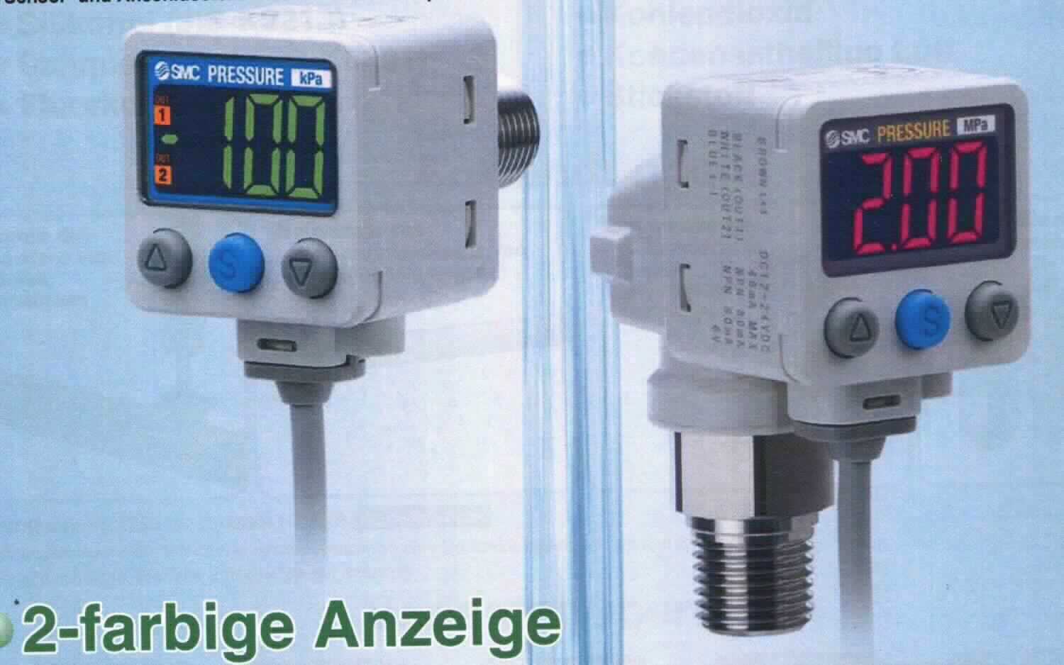 So genannter digitaler Präzisions-Druckschalter, im Wesentlichen bestehend aus einem quaderförmigen Gehäuse (H x B x T ca.: 30 x 30 x 26,2 mm; zur äußeren Form siehe Abbildung in der Anlage) mit einem Druckluftanschluss, einem Entlüftungsanschluss, einem 2 m langem Anschlusskabel, mit vier Gewindelöchern zur Befestigung an einem Befestigungselement (Gegenstand dieser vZTA-Entscheidung), einer LC-Anzeige und drei Bedienknöpfen. Das Gerät verfügt über einen offenen PNP-Schaltausgang und einen analogen Spannungsausgang
Die Ware dient der Druckmessung von Flüssigkeiten und Gasen in Rohr- oder Schlauchleitungssystemen (Position 9026) und dem Schalten eines elektrischen Kreises bei Erreichen eines bestimmten manuell einstellbaren Durchflusswertes (Position 8536). Eine kennzeichnende Haupttätigkeit dieser Multifunktionsmaschine ist nicht erkennbar.
Der Nenndruckbereich reicht von -100,0 bis 100,0 kPa. 
Die Ware wird als "elektronisches Gerät zum Messen oder Überwachen des Druckes von Flüssigkeiten oder Gasen (Manometer), kein Instrument, Apparat oder Gerät der Position 9014, 9015, 9028 oder 9032" eingereiht.