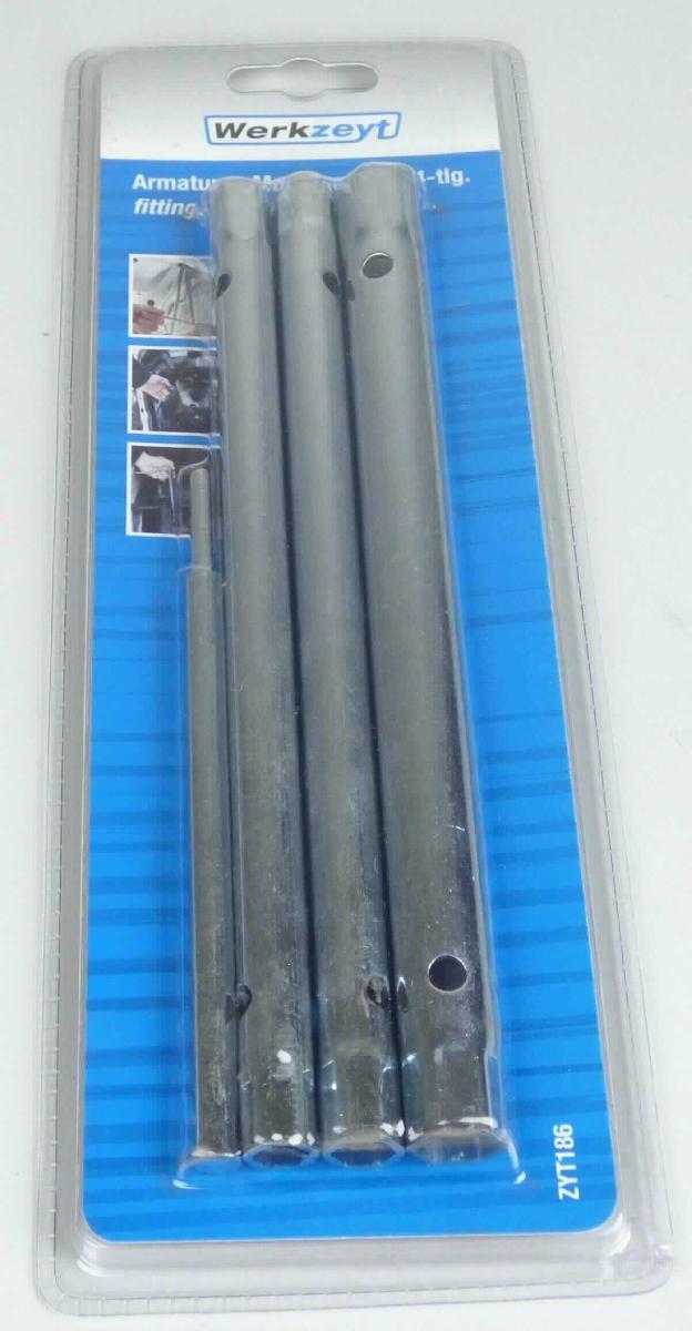 "Rohrsteckschlüssel-Set";

- bestehend aus drei aus unedlem Metall gefertigten Rohrsteckschlüsseln, mit einer Länge
  von ca. 200 mm, an beiden Enden jeweils zu einem Innensechskant (Größen: 8, 9, 
  10, 11, 12, und 13 mm) ausgearbeitet und mit zwei Querbohrungen zum Einführen des
  Drehstiftes versehen

- einem als Griff dienenden, sog. Drehstift in Form eines vollständig aus unedlem Metall
  hergestellten Stabs mit kreisrundem Durchmesser, dessen eine Seite auf einer Länge
  von ca. 25 mm verjüngt ist 

- zum Lösen und Festziehen von Verbindungselementen mit Außensechskant bei der 
  Befestigung von Armaturen

- gemeinsam in einer Blisterverpackung mit Pappeinleger aufgemacht

Abbildung siehe Anlage.

Derartige Erzeugnisse gehören als "von Hand zu betätigende Schraubenschlüssel, mit arbeitendem Teil aus unedlem Metall mit nicht verstellbaren Spannweite" zum TARIC-Code 8204 1100 00.