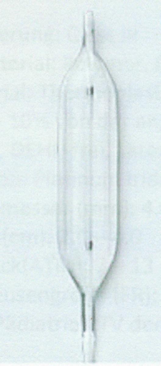 Perkutaner transluminaler Valvuloplastie-Katheter (Hochdruck- Ballonkatheter), sog. pädiatrischer Valvuloplastie-Katheter, in Form eines langen biegsamen Rohres aus Kunststoff mit koaxialem Schaft und hoch flexibler distaler Spitze, an welcher ein Ballon (Länge 20 bis 40 mm; Durchmesser 4 bis 12 mm, nutzbare Länge 75 cm bzw. 150 cm) angebracht ist, mit Markern aus Platinium und Iridium zur Positionierung des Ballons. 
Äußere Form: siehe Abbildung in der Anlage.
Der Katheter ist zur perkutanen transluminalen Valvuloplastie (PTV) in der Pädiatrie zur Behandlung der Pulmonalklappen-Stenose vorgesehen. Dazu wird der Ballon an die betroffene Stelle vorgeschoben und durch Füllung ausgedehnt.

Die Ware wird als "medizinisches Instrument (Katheter), nicht von den Unterpositionen (KN) 9018 1100 bis 9018 3290 erfasst" eingereiht.