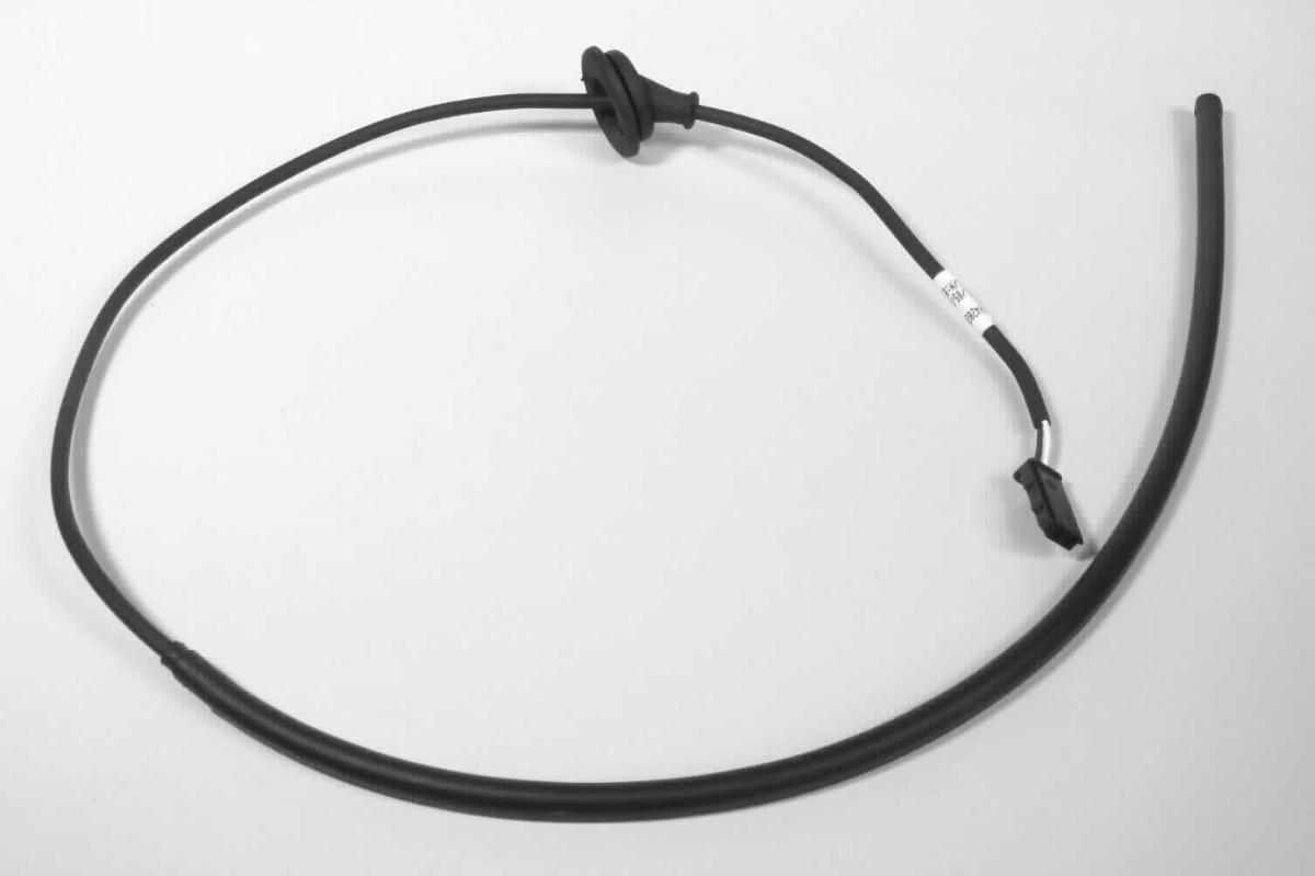 Sogenannter Anti-Pinch-Sensor, im Wesentlichen bestehend aus einem zweiadrigen Kabel mit einem Anschlussstecker, einer Kunststoffmuffe (Montage) und einem Sensorelement (siehe Abbildung in der Anlage). Das Sensorelement, dessen Unterseite mit einem Klebeband zur Montage versehen ist, besteht aus einem Kunststoffhohlprofil an dessen einem Ende sich ein elektrischer Widerstand befindet. Das Kabel geht am anderen Ende in eine im Profil integrierte Schaltkammer mit zwei voneinander getrennten, leitfähigen Bereichen über, durch die die Litzen des Kabels geführt werden und am Widerstand enden. Im unbelasteten Zustand fließt die am Kabel anliegende Spannung ungehindert über den Widerstand. Wird die Schaltkammer an einer beliebigen Stelle durch mechanische Belastung gequetscht, kommen die leitfähigen Bereiche der Schaltkammer in Kontakt, was zu einem Abfall des Widerstandes führt. Das sich verändernde Signal wird durch eine Auswerteeinheit (nicht Gegenstand dieser vZTA-Entscheidung) registriert. Der Sensor dient als Sicherheitseinrichtung (Einklemmschutz) an automatisch schließenden Türen.
Die Ware wird als "Gerät zum Messen oder Prüfen anderer als geometrischer Größen, in Kapitel 90 anderweit weder genannt noch inbegriffen, anderes als von den Unterpositionen (HS) 9031 10 bis 9031 80 erfasst" eingereiht.