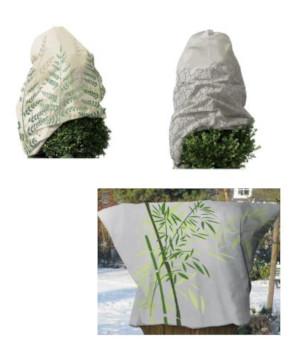 Pflanzen-Frostschutzhaube, Foto siehe Anlage,
- laut Antrag:
-- in einem Polybeutel mit bedrucktem Papiereinleger verpackt,
-- in unterschiedlichen Farbausführungen (Aufdrucken),
-- flachliegend annähernd rechteckig, mit den Abmessungen (H x B) von 180 cm x 120 cm,
-- aus bedruckten, thermisch verfestigten Vliesstoffen der Position 5603 aus augenscheinlich
   Chemiefasern,
-- an einer Längsseite mit einem Reißverschluss ausgestattet,
-- unten offen und mit einem Tunnelzug mit Kordelstopper zu verengen, 
-- dienst als Schutzabdeckung für Pflanzen bei Frost und anderen Witterungseinflüssen,
- durch Zusammenfügen konfektioniert.

"Andere konfektionierte Ware (Pflanzen-Frostschutzhaube), aus Spinnstoffen, aus Vliesstoffen"