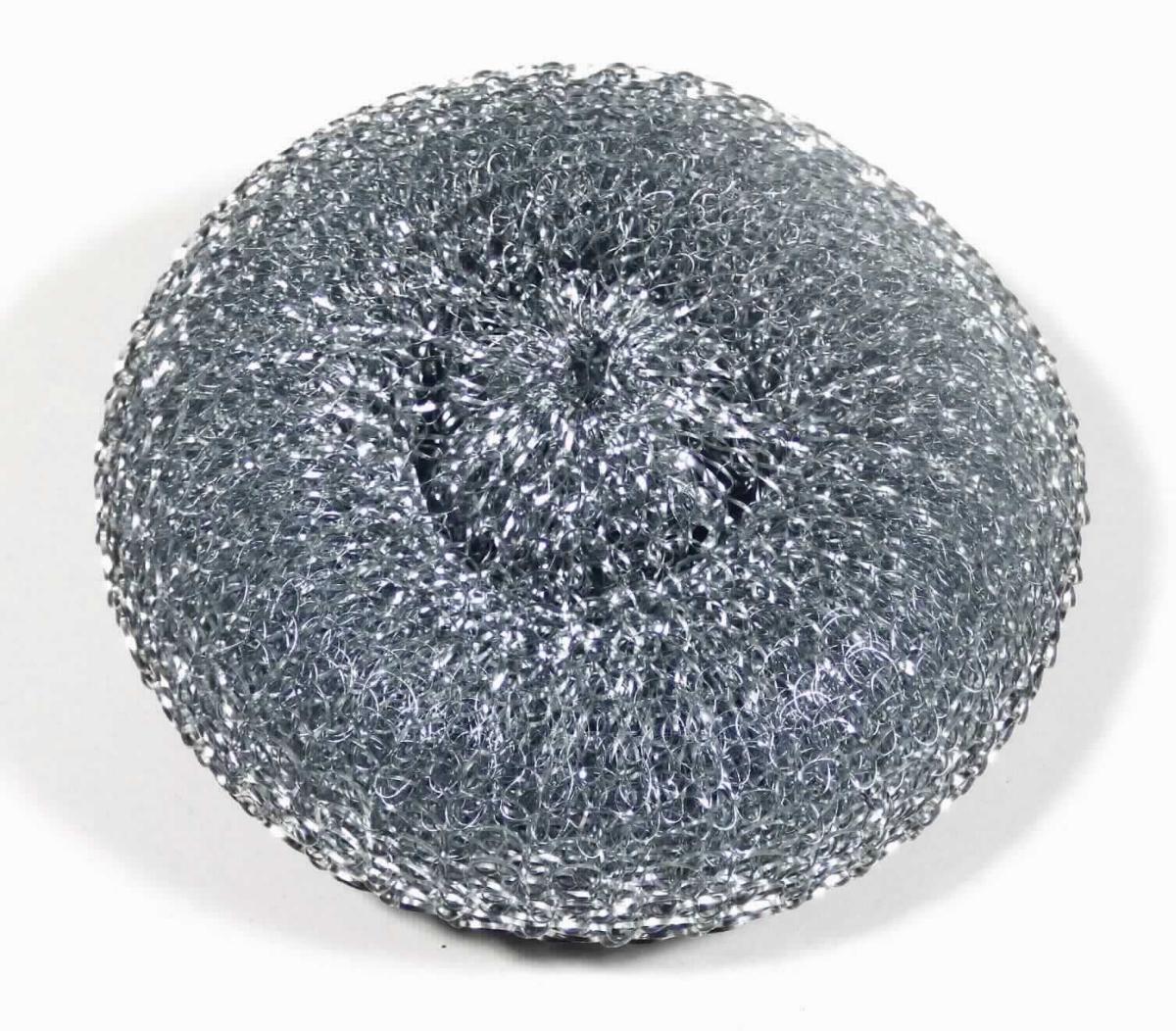 Bei den sog. Topfreinigern handelt es sich um Erzeugnisse in fünf unterschiedlichen Größen (25g, 40g, 50g, 70g und 80g) in Form von dünnen, schlauchförmig miteinander verschlungenen Drähten aus Stahl, die nahezu ringförmig aufgerollt und zu einem ovalen Knäuel geformt sind.
Die Erzeugnisse dienen zur Reinigung von Töpfen, Pfannen und dergleichen und sind in einem bedruckten Kunststoffbeutel verpackt.
- Antragstellerangaben -

Abbildung siehe Anlage.

Derartige Erzeugnisse gehören als "den Schwämmen ähnliche Waren, zum Scheuern, aus Stahl" zur Codenummer  7323 10 00 00 0 des Zolltarifs.