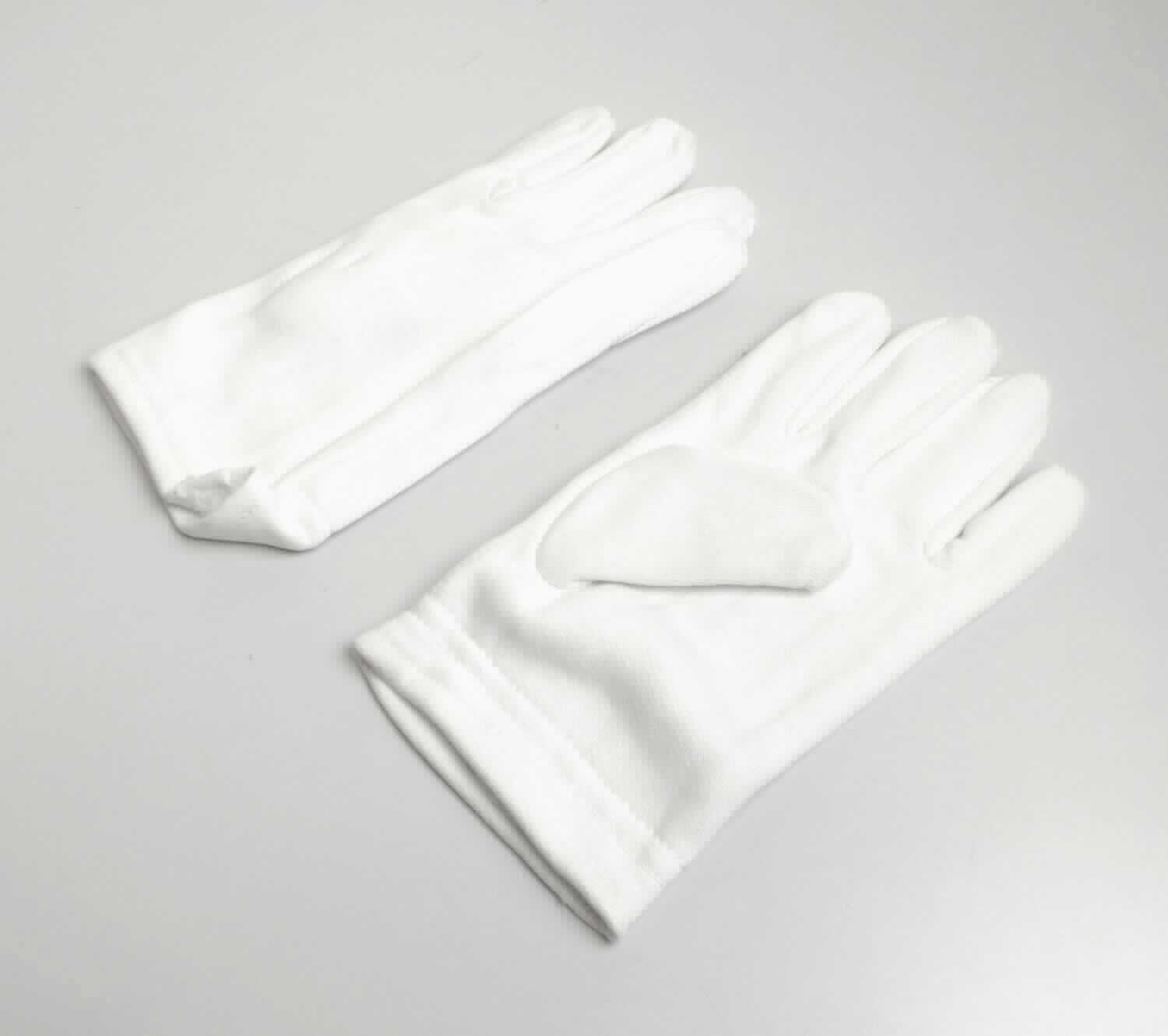 Fingerhandschuhe, sog. Baumwoll-Handschuh DOPPELLAGIG, in Erwachsenengröße, Foto siehe Anlage,
- in einem Polybeutel verpackt,
- als Fünffingerhandschuhe gearbeitet,
- aus ca. 1,5 mm dicken, einfarbigen, einseitig (Innenseite) gerauten Gewirken aus laut Antrag Baumwolle,
- im Bereich der Handinnenseiten und Daumen doppellagig gearbeitet,
- am unteren Rand durch Umschlagen und Festnähen gesäumt.

"Fingerhandschuhe, aus Gewirken, andere als in der Unterposition 6116 10 genannte, aus Baumwolle"