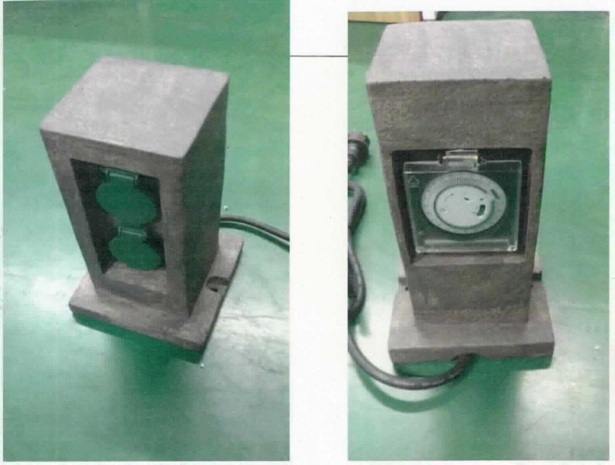 Bei dem sog. "2-fach Stromverteiler (8047868)" handelt  es sich um einen mechanischen Zeitschalter mit Synchronmotor und zwei Schutzkontakt-Steckdosen sowie ein ca. 1,5 m langes Kabel mit Schutzkontakt-Stecker für den Anschluss an das Stromnetz.

Die Zeitschaltuhr ist in Säulenform aus grauem Kunststein gestaltet (Polyresin; Abmaße: ca. 14,5 x 26,6 x 14,5 cm / Breite x Höhe x Tiefe) und auf der einen Seite mit einem unter einer transparenten, aufklappbaren Kunststoffabdeckung befindlichen Drehkranz zum Einstellen der Schaltzeiten (24-Stunden-Einteilung) ausgestattet. Auf der anderen Seite befinden sich zwei schaltbare, spritzwassergeschützte Feuchtraum-Schutzkontakt-Steckdosen (IP 44) mit Klappdeckeln.

Das Erzeugnis dient dem automatischen Öffnen und Schließen des Stromkreises von angeschlossenen elektrischen Geräten (Spannungsversorgung 250 V / 50 Hz / 16 A, Schaltleistung max. 3680 W); es ist für den Innen- und den Außenbereich geeignet.

Die Ware ist als "Zeitschalter mit Synchronmotor, nicht zur Verwendung in automatischen Systemen und nicht für bestimmte Luftfahrzeuge" einzureihen.