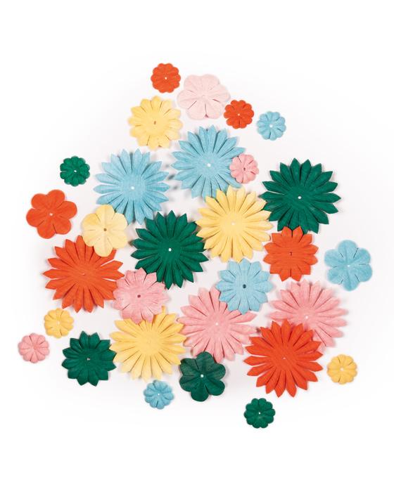Teile von künstlichen Blumen, Foto siehe Anlage,
- nach den Antragsangaben:
- - in Form von Nachbildungen von Blütenblättern aus Papier,
- - mittig mit einer kleinen Aussparung zum Zusammenstecken versehen,
- - in drei unterschiedlichen Formen und Größen,
- - in verschiedenen Farben,
- - mehrere Blütenblätter sollen mittels einer sog. Musterbeutel-Klammer (nicht beigefügt)
     zusammengesteckt werden, um eine sog. 3 D-Blume zu fertigen,
- - zu 30 Stück gemeinsam in einem Polybeutel verpackt.

"Teile von künstlichen Blumen, aus anderen Stoffen als Kunststoff"