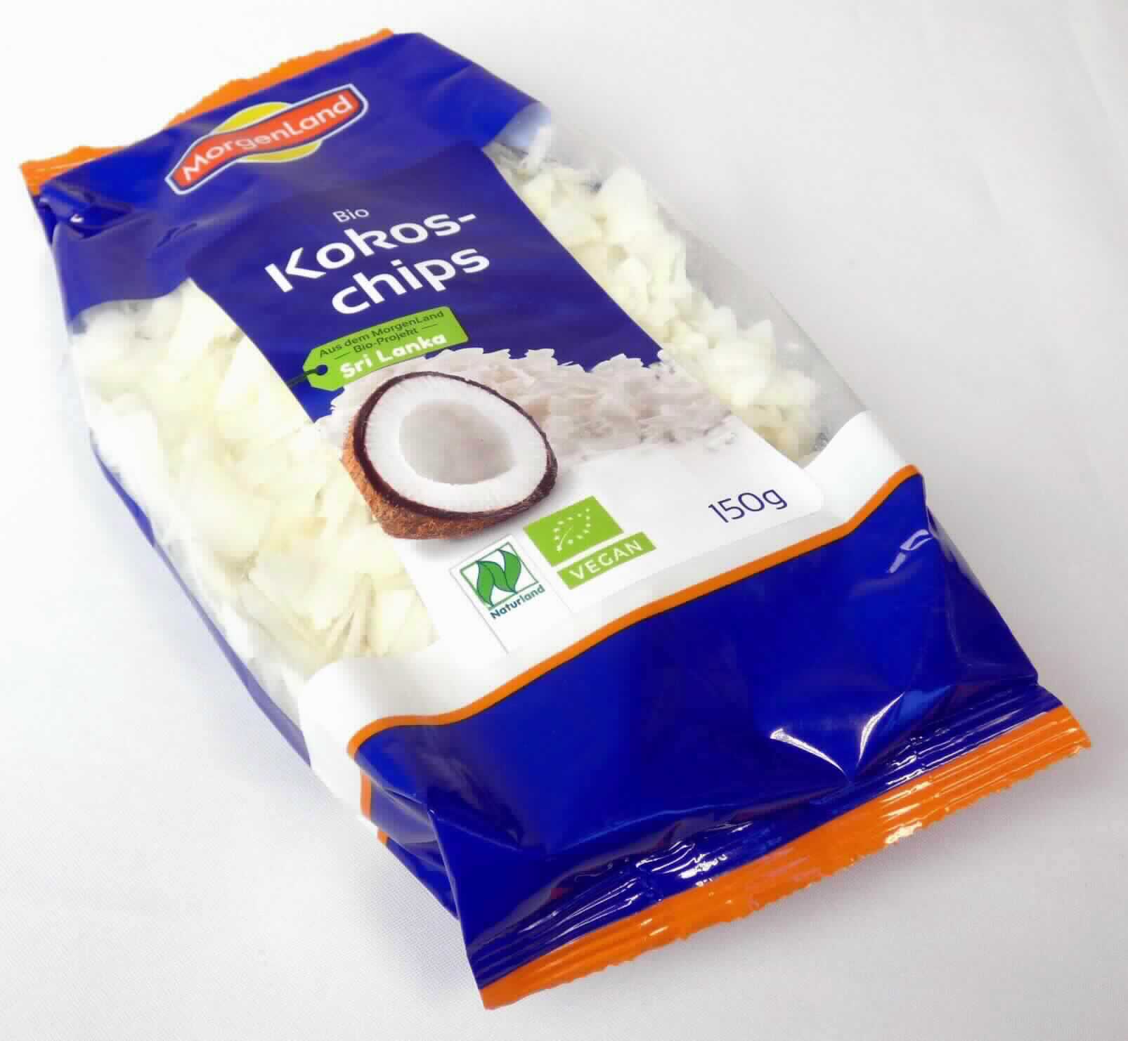 Kokoschips, getrocknet

Beschaffenheit des vorgelegten Warenmusters:
Blauer, vorder- und rückseitig etikettierter Folienbeutel mit Sichtfenstern; auf den Etiketten aufgedruckt die Warenbezeichnung (Kokoschips, getrocknet) sowie Angaben zu den Zutaten (Kokosnuss), zum Nährwert und zur Inhaltsmenge (150 g).
Inhalt: Weiße, bis zu 4 cm lange, etwa 1 cm breite und 0,5 mm dicke, getrocknete Kokosstreifen; vereinzelte leicht gebräunte Stellen; Geruch nach Kokos, nicht geröstet; Geschmack Kokosnuss entsprechend, nicht süß, nicht geröstet.

Es ergeben sich keine Hinweise auf eine über Kapitel 8 der KN hinausgehende Behandlung.

Kokosnuss, getrocknet.