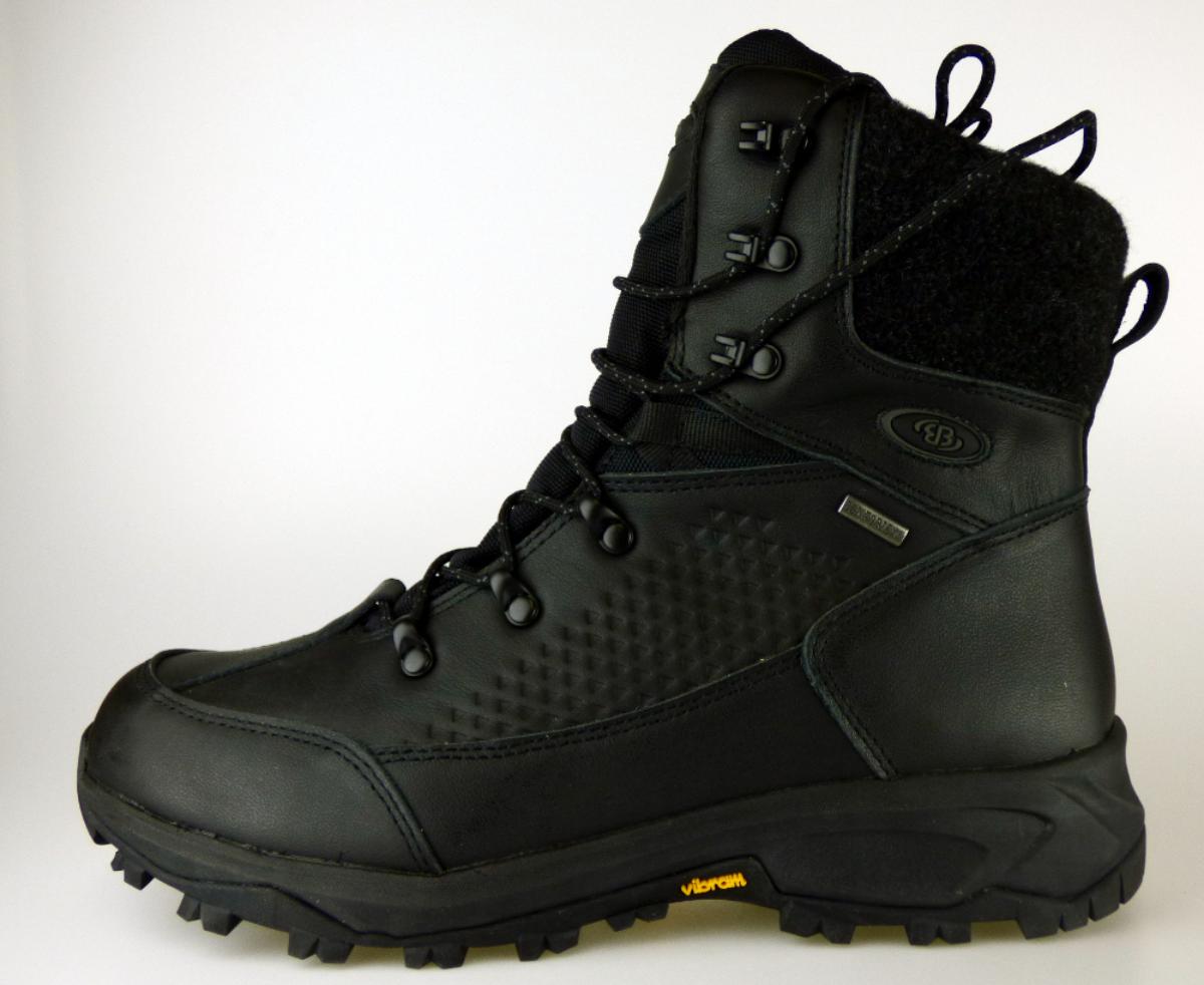 Stiefel (lt. Antrag: Freizeitschuhe), Größe 38, Foto siehe Anlage,
- mit Laufsohlen aus (lt. Antrag) Kunststoff; ohne Hauptsohle aus Holz,
- mit Oberteil aus Leder (den größten Teil der Außenfläche bildend) und Spinnstoff,
- auf das Oberteil sind Verstärkungsteile aus Spinnstoff aufgesetzt,
- mit Schnürsenkelverschluss, teilweise mit abstehenden Haken,
- ohne Metallschutz in der Vorderkappe,
- den Knöchel, jedoch nicht die Wade bedeckend,
- mit einer Länge der Innensohle von ca. 27,5, cm,
- nicht als Männer- oder Frauenschuhe erkennbar.

"Schuhe mit Laufsohlen aus Kunststoff und Oberteil aus Leder, andere als in den Unterpositionen
 6403 12 bis 6403 59 genannte, den Knöchel bedeckend, andere als in der Unterposition 6403 9105
 genannte, nicht die Wade bedeckend, andere als in der Unterposition 6403 9111 genannte, nicht als
 Männer- oder Frauenschuhe erkennbar, andere als in der Unterposition 6403 9113 10 genannte"