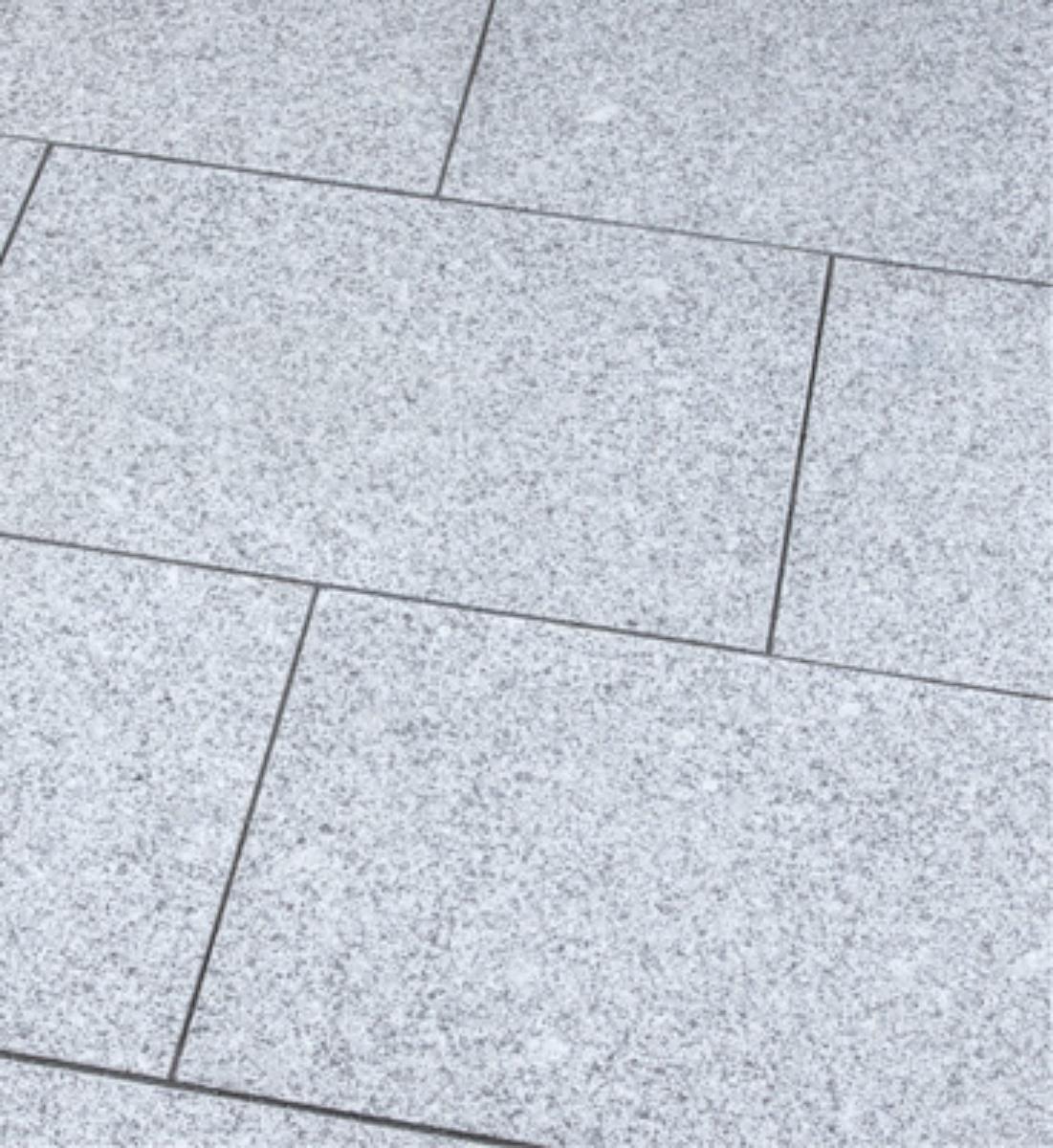Angaben:
Terrassenplatten BRAVO EXACTA geflammt; Bearbeitung: Oberfläche geflammt und leicht gebürstet, Kanten gefast, Seiten gesägt; Material: Granit; Farbe: edelgrau.

Befund:
Bearbeitete Werksteine und Waren daraus, Granit, poliert, verziert oder anders bearbeitet, jedoch ohne Bildhauerarbeit, mit einem Eigengewicht von 10 kg oder mehr.