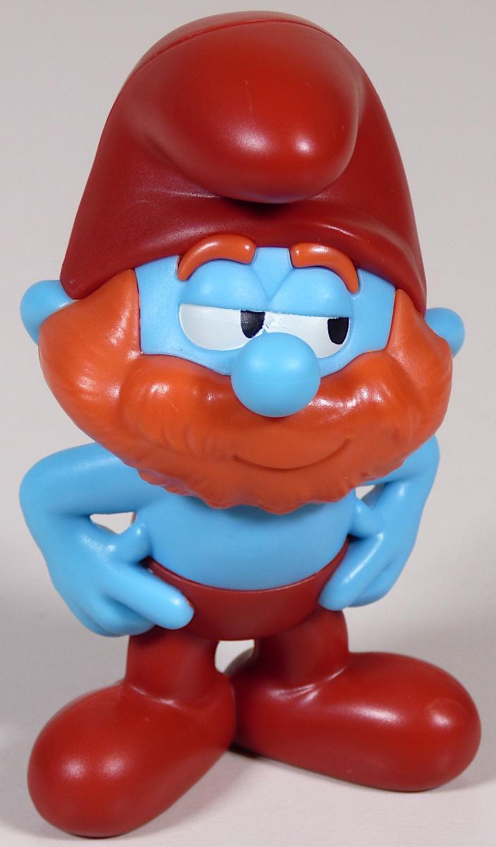 Bei dem vorliegenden und als "Smurfs Ken, Art. 17999A" bezeichneten Erzeugnis handelt es sich um ein Spielzeug,
- ein humanoides, nicht menschliches Wesen mit blauer Hautfarbe darstellend (sog. "Schlumpf"),
- aus starrem Kunststoff gefertigt, somit ungefüllt,
- ca. 8,6 cm hoch,
- mit einem Kopf samt Bart, zwei an der Hüfte abgestützten Armen, einen angedeuteten Schwanz
  und zwei Beinen versehen,
- mit einer nicht abnehmbaren Mütze sowie einer Hose bekleidet,
- dient der spielerischen Unterhaltung von Kindern,
- in einem Polybeutel verpackt.

Derartige Erzeugnisse werden zolltarifrechtlich als "Spielzeug, ein nicht menschliches Wesen darstellend, nicht gefüllt, nicht aus Holz handgearbeitet" eingereiht.